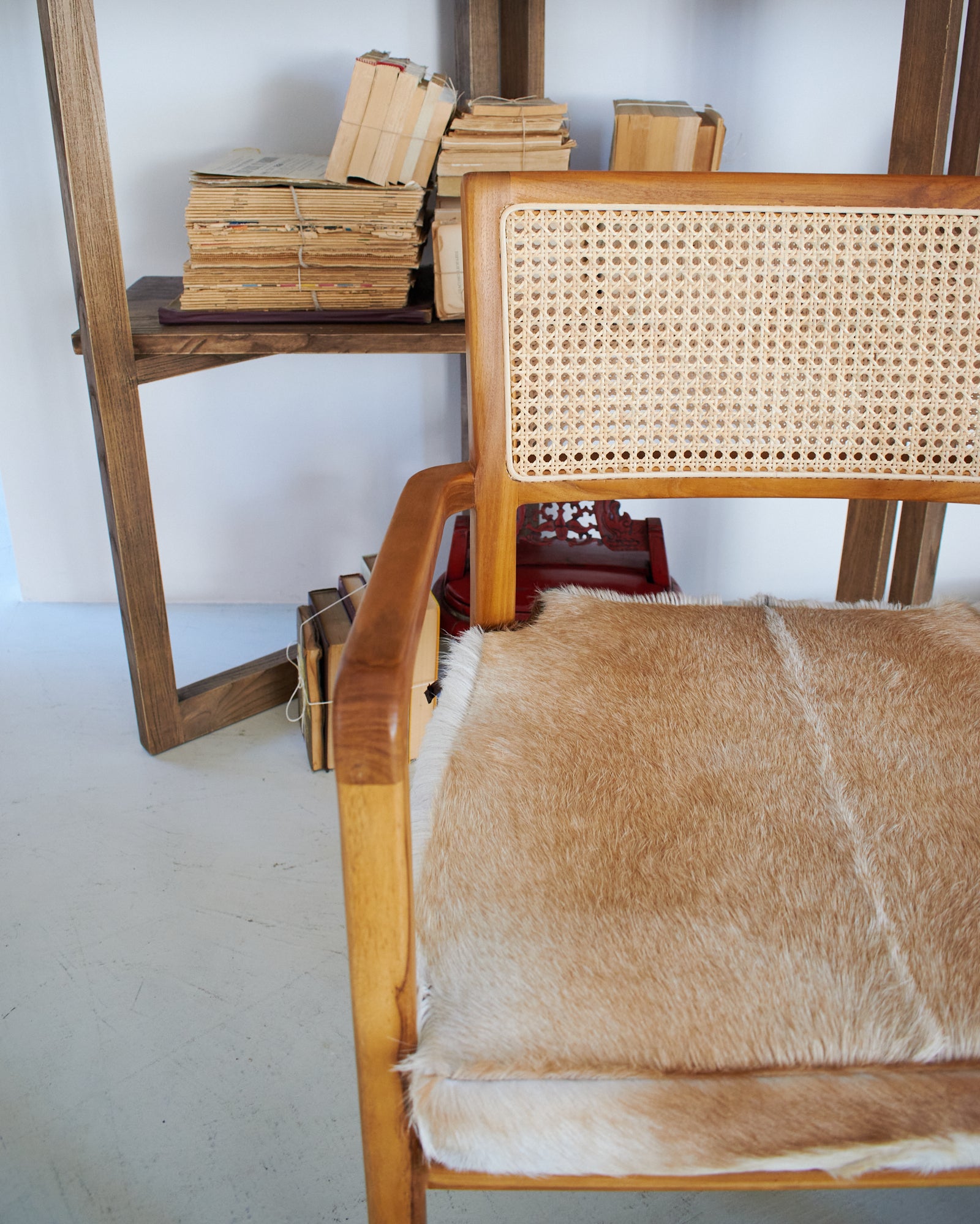 Poltrona in legno, pelle di capra e rattan Aspen - OrchideaMilano1981