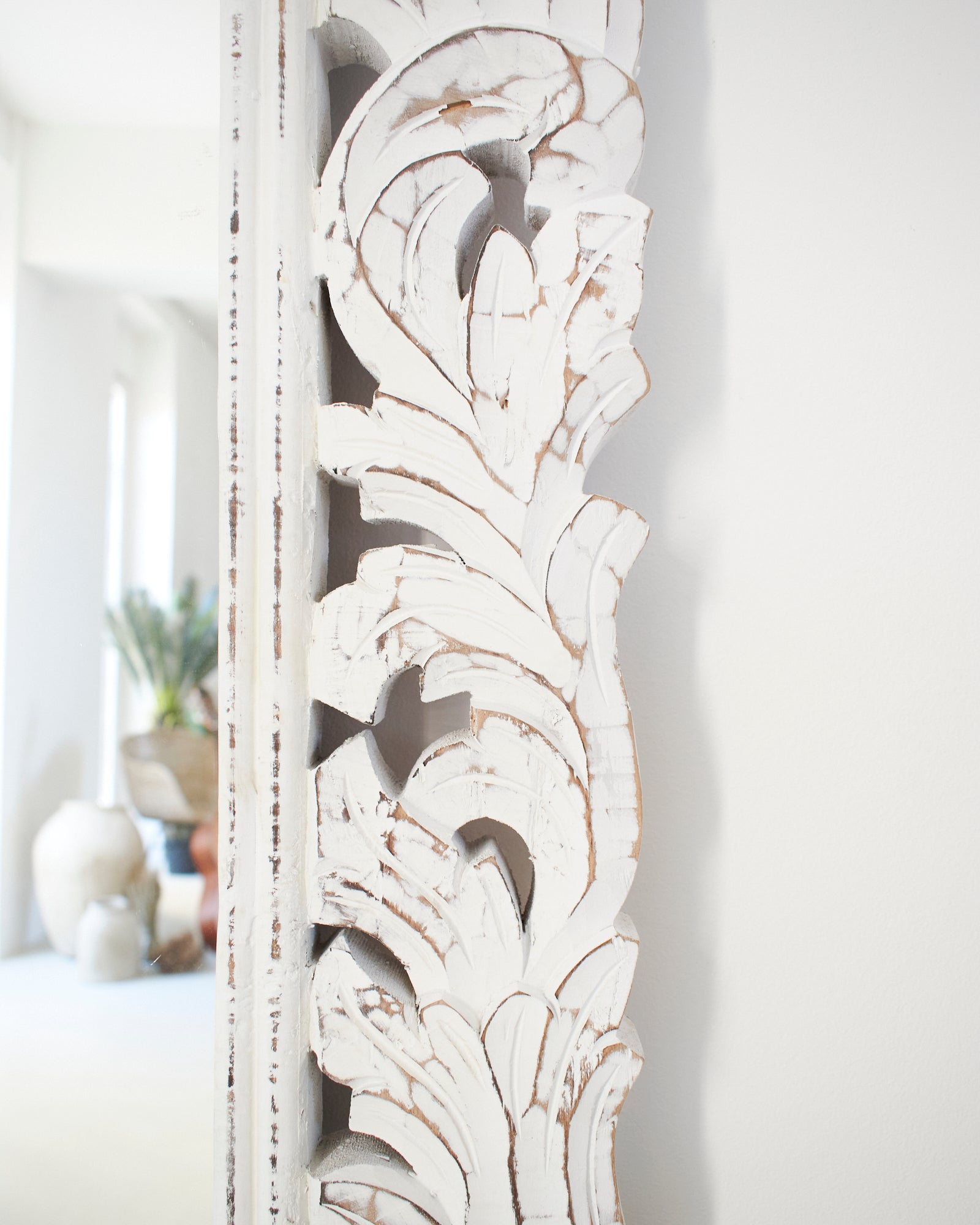 Specchiera a figura intera in legno Astypalea - OrchideaMilano1981