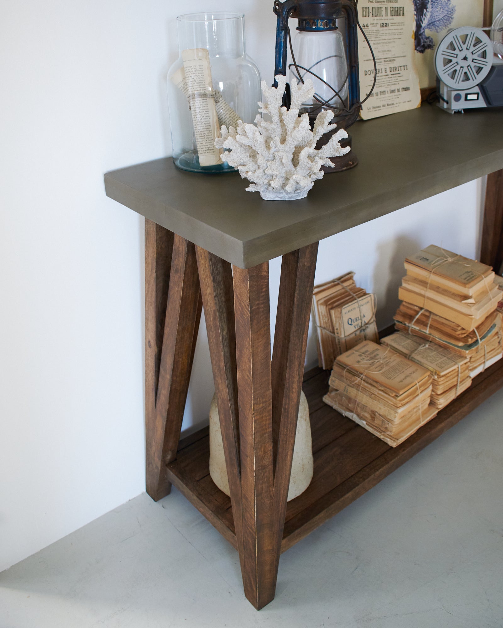 Consolle moderna in legno Concrete - OrchideaMilano1981