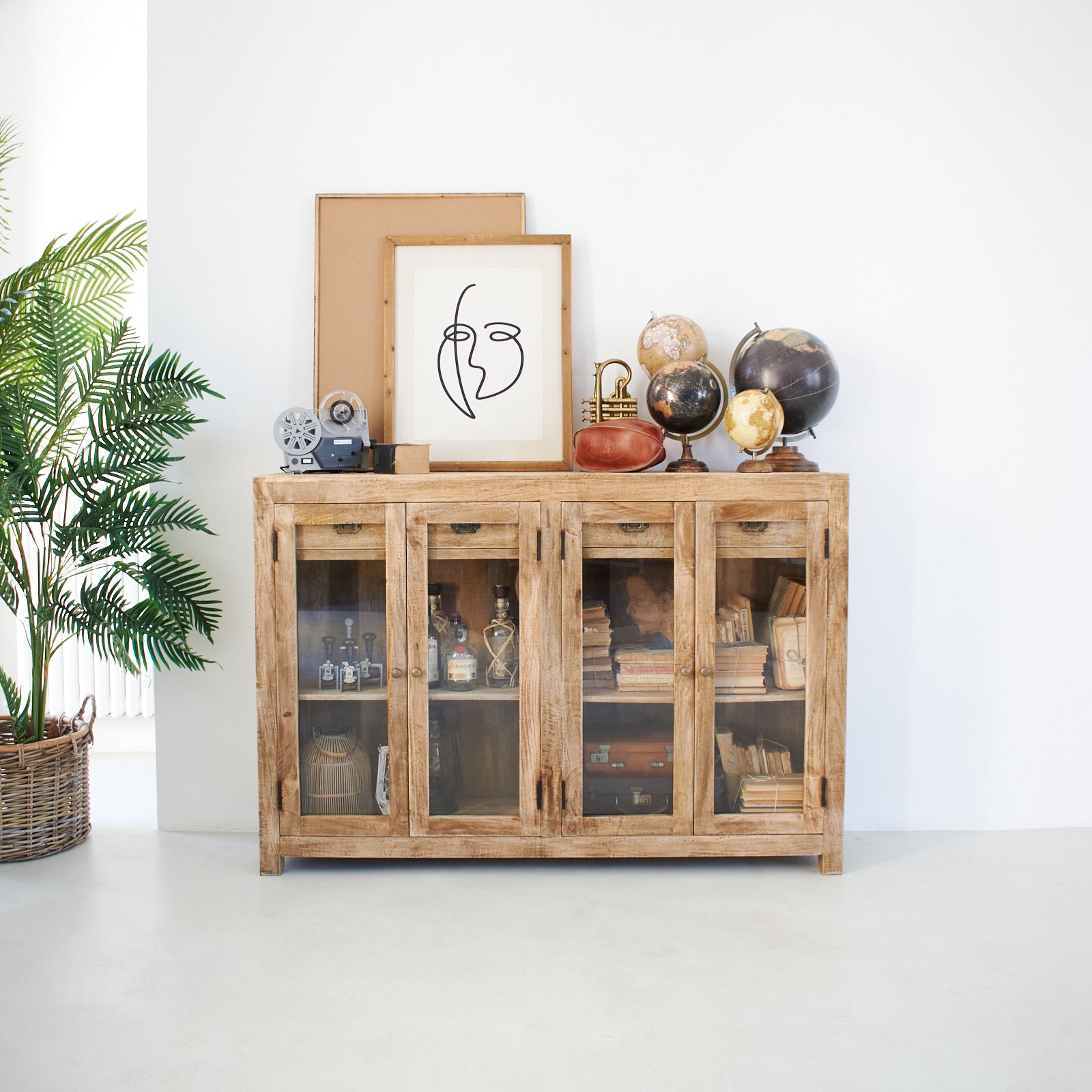 Credenza in legno massello e vetro East Colonial 160 cm - OrchideaMilano1981