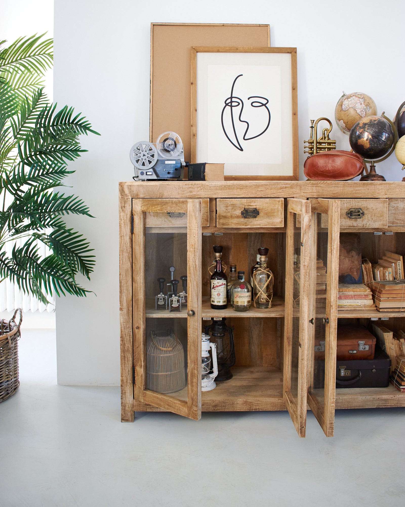 Credenza in legno massello e vetro East Colonial 160 cm - OrchideaMilano1981