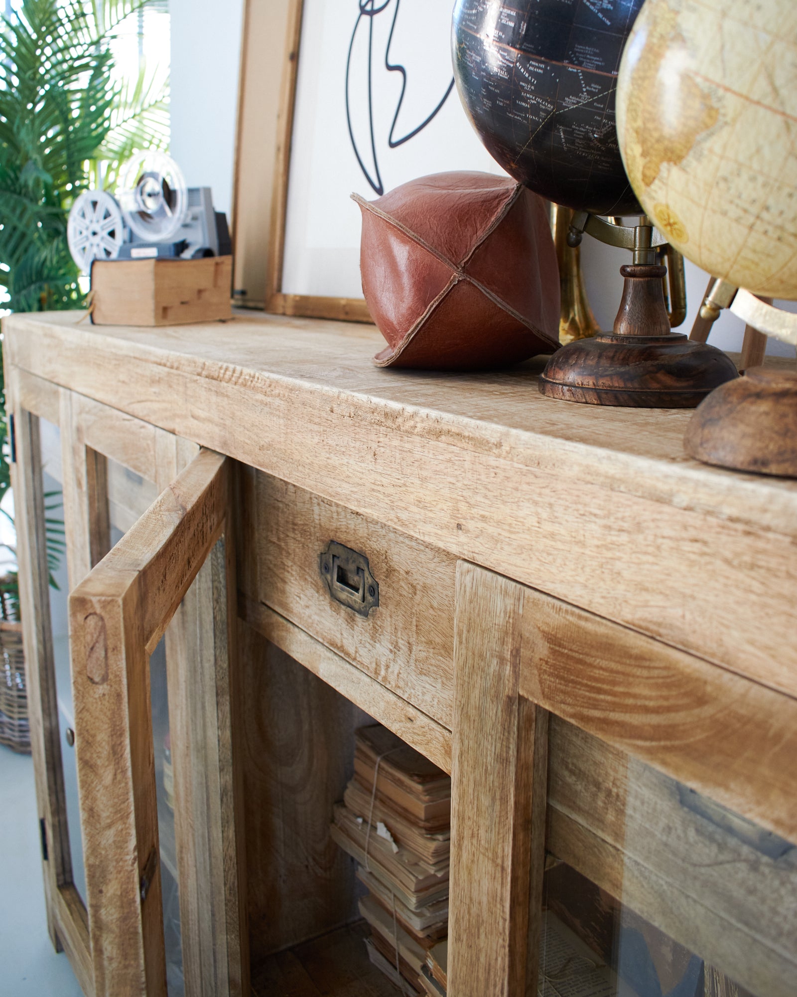 Credenza in legno massello e vetro East Colonial 160 cm - OrchideaMilano1981
