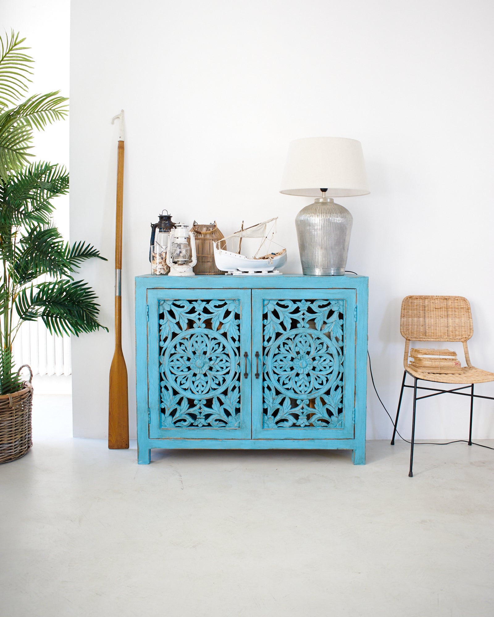 Credenza in legno di mango massello intagliato Madras 110 cm - OrchideaMilano1981
