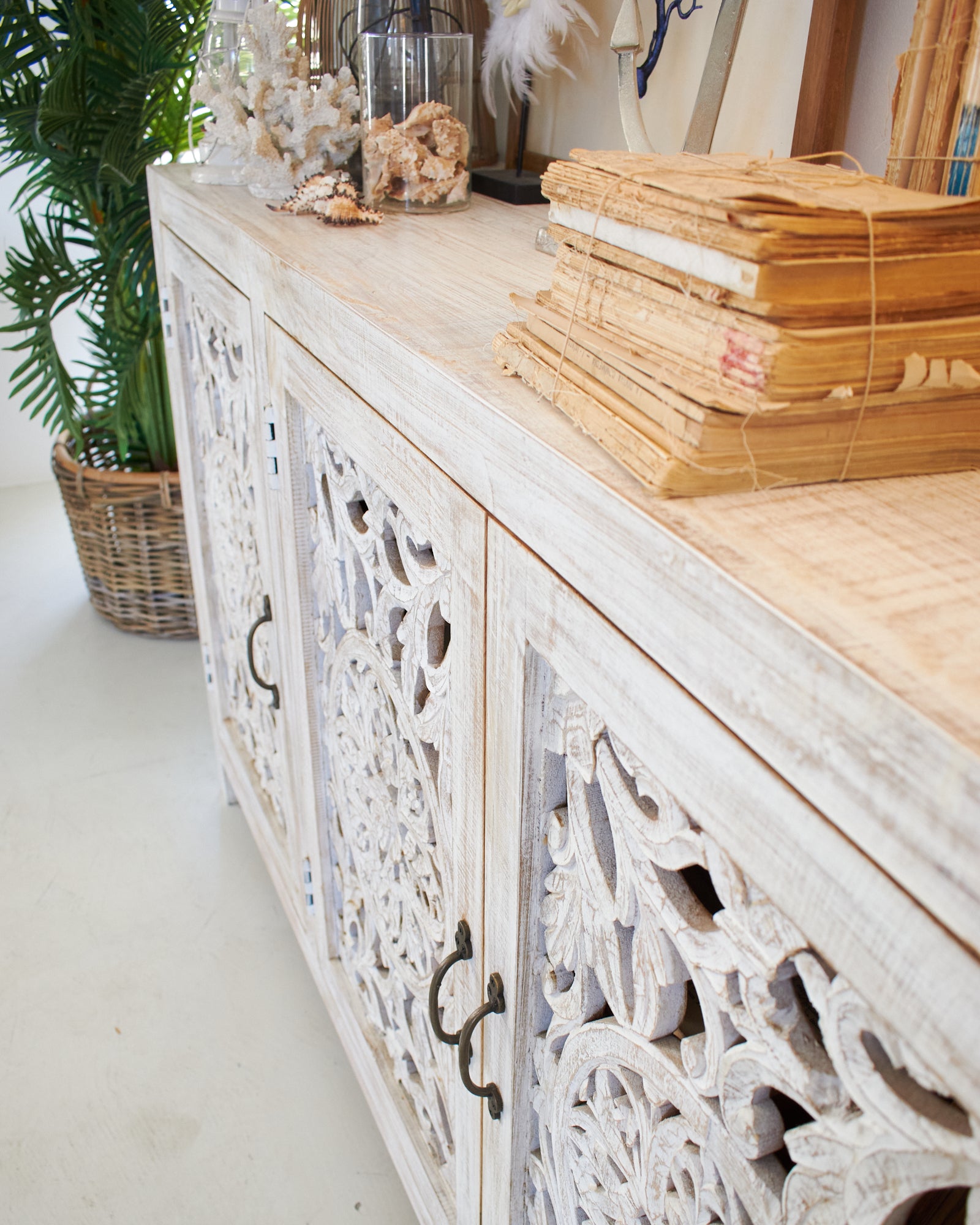 Credenza in legno di mango massello intagliato Jodhpur Big 160 cm - OrchideaMilano1981
