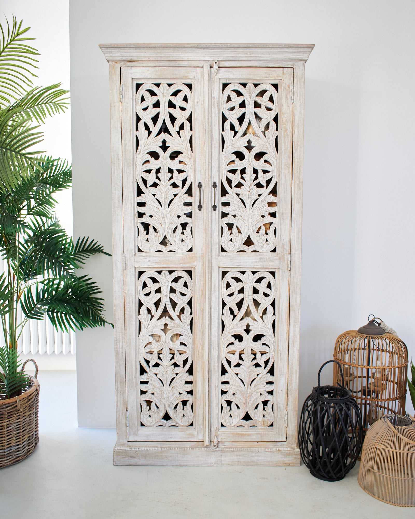Armadio in legno di mango massello intagliato Jodhpur 95 cm - OrchideaMilano1981