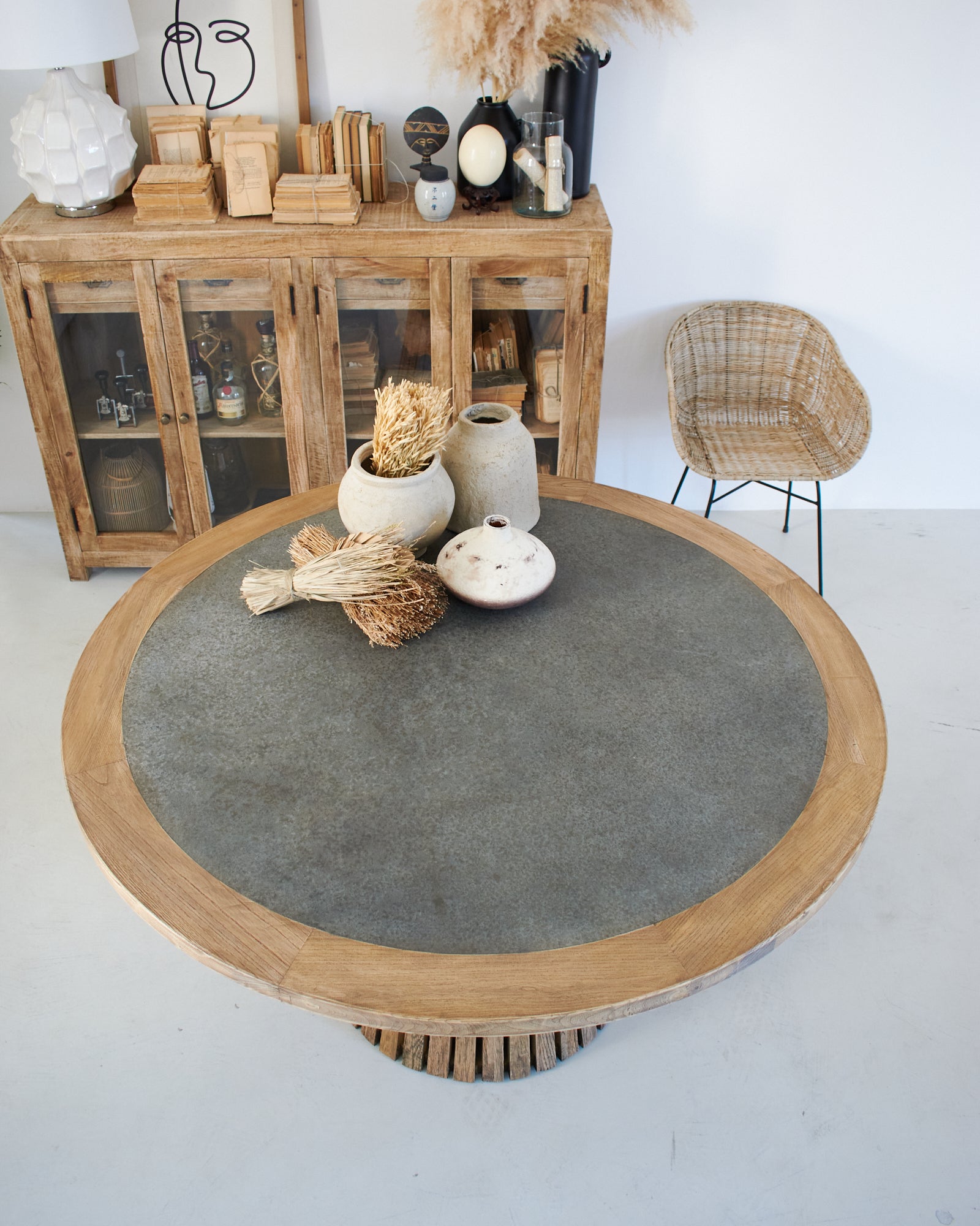 Tavolo rotondo in legno massello con top in zinco Elafonissos 140 cm - OrchideaMilano1981
