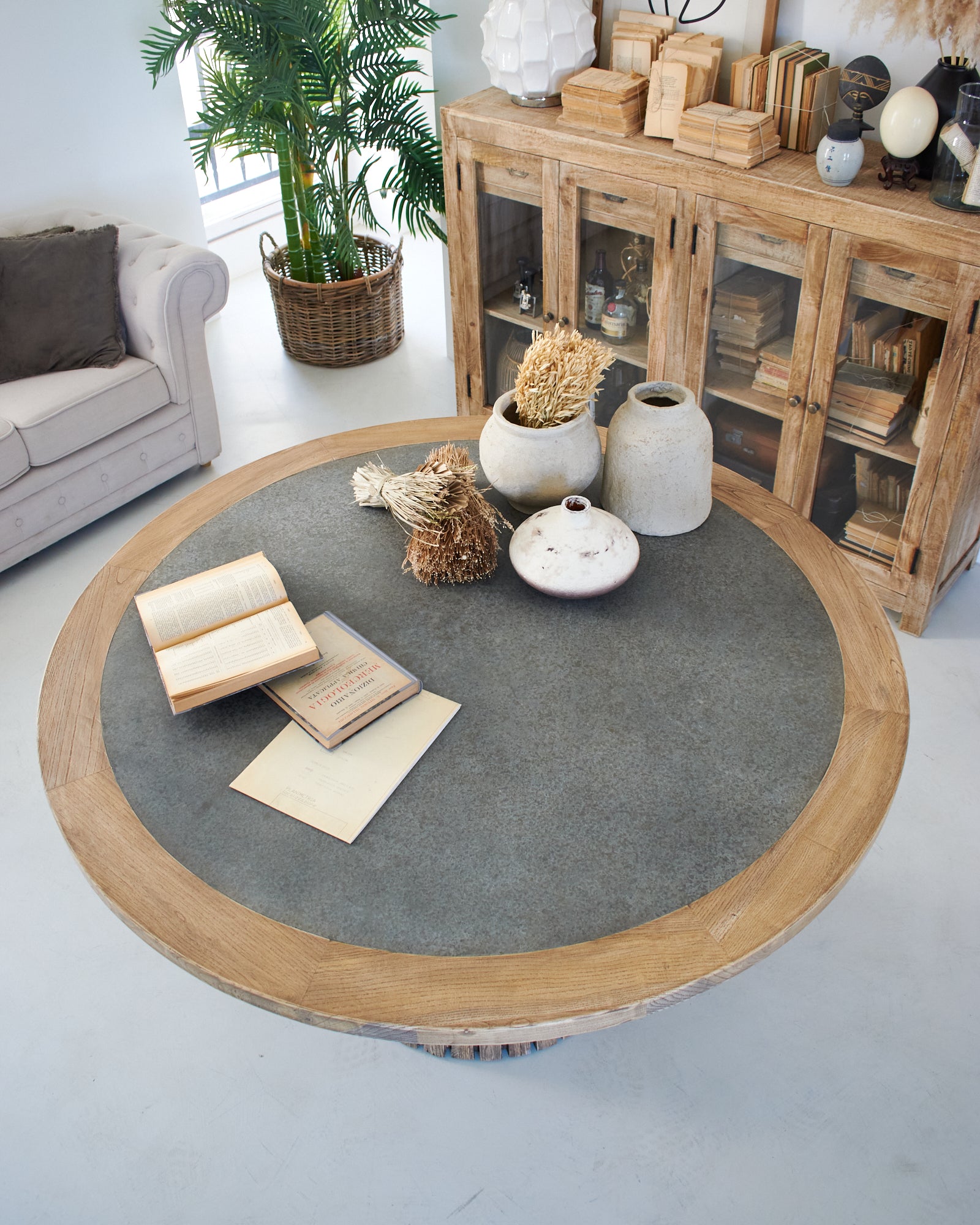 Tavolo rotondo in legno massello con top in zinco Elafonissos 140 cm - OrchideaMilano1981