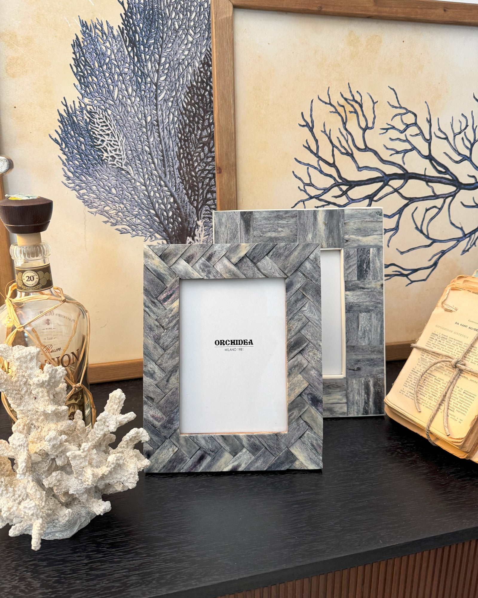 Portafoto con cornice in osso Dusty Blue - OrchideaMilano1981