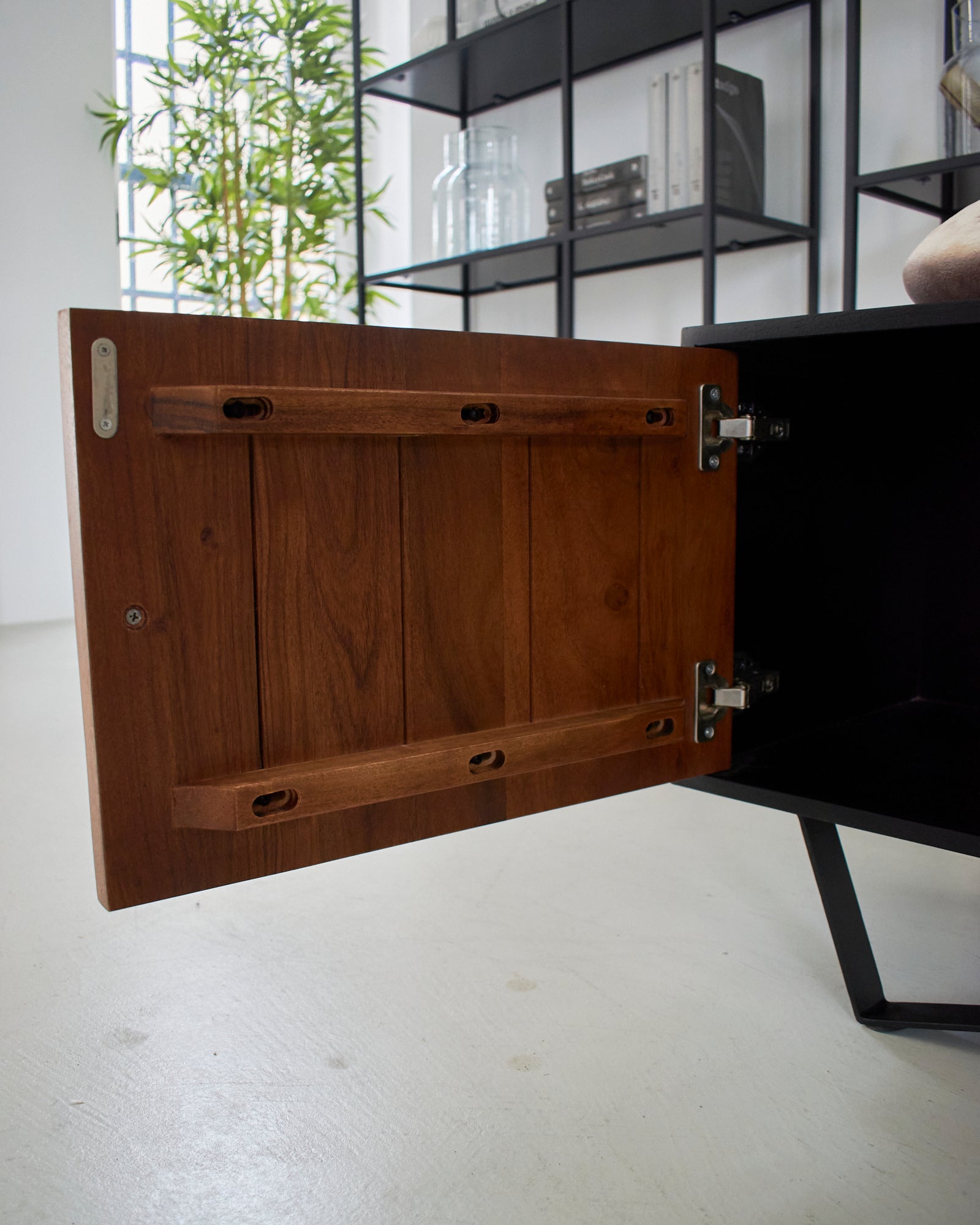 Mobile porta TV in legno e ferro Impronte 150 cm - OrchideaMilano1981