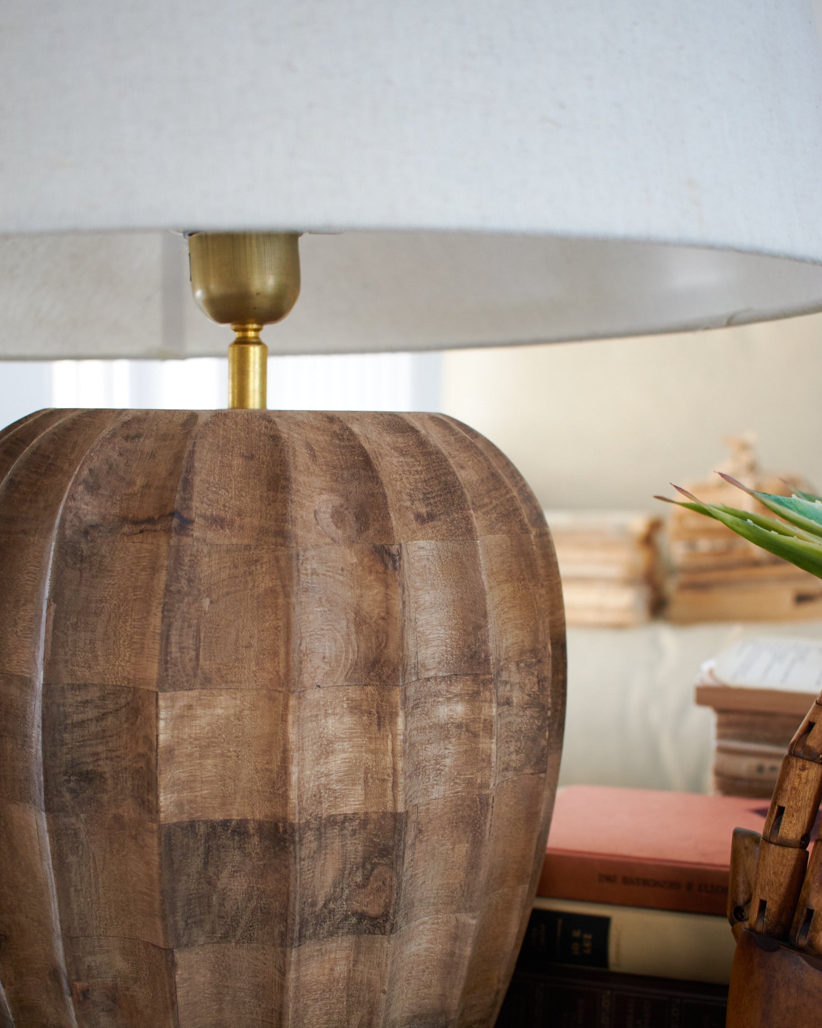 Lampada da tavolo in legno Granada - OrchideaMilano1981