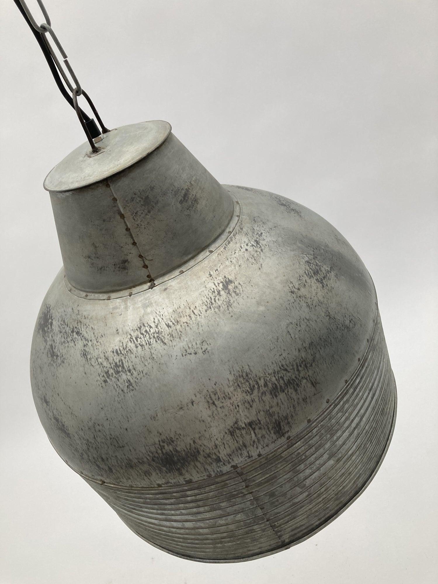 Lampadario in stile industriale in ferro Rabat - OrchideaMilano1981