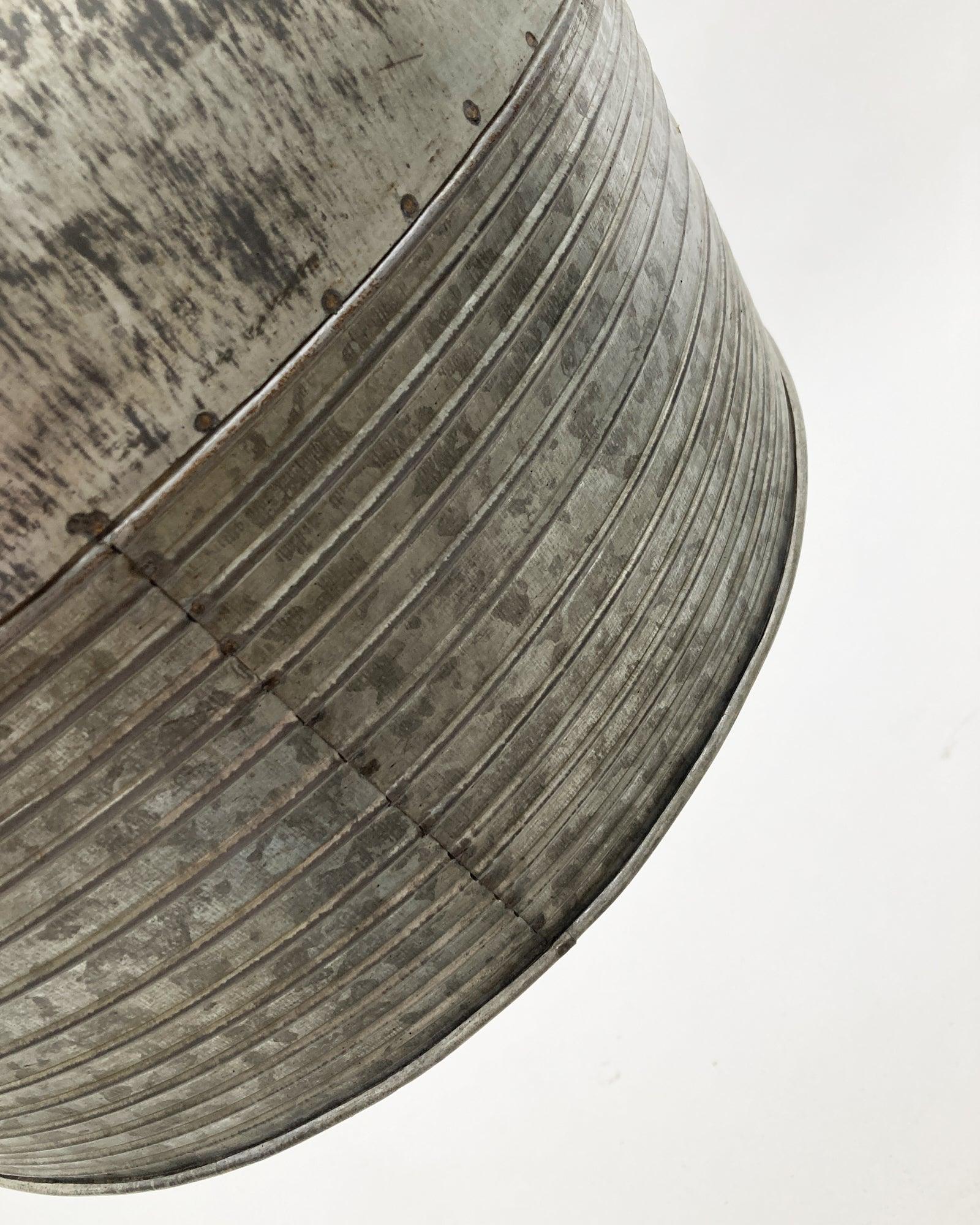Lampadario in stile industriale in ferro Rabat - OrchideaMilano1981