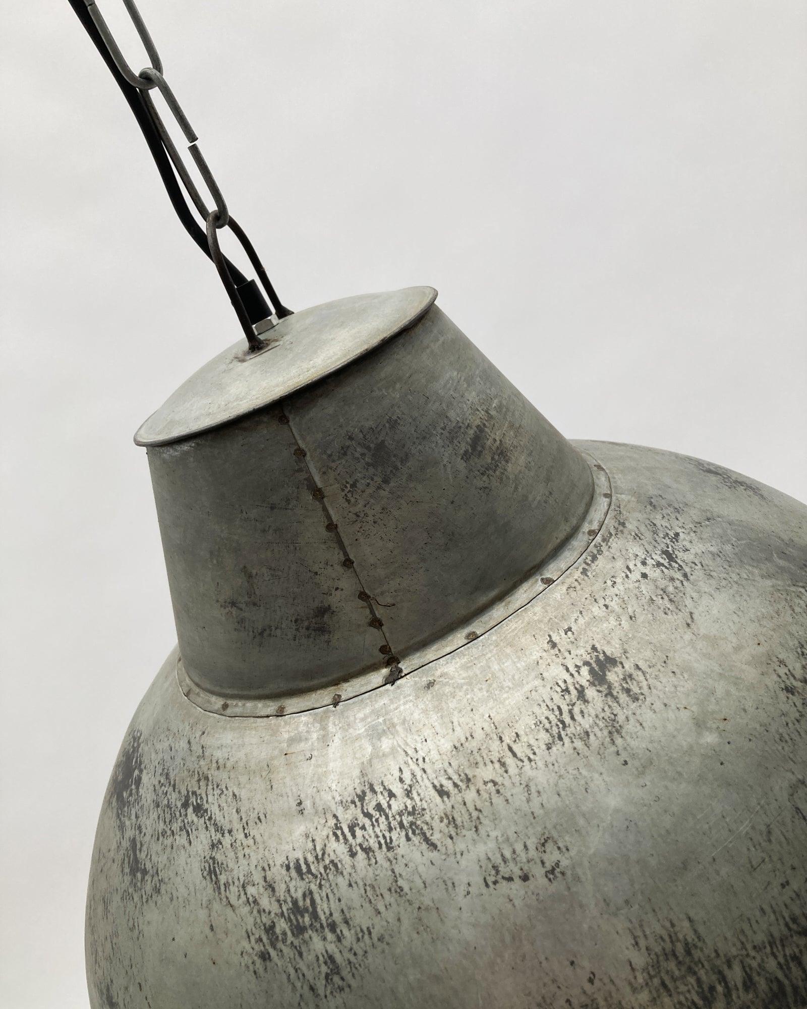 Lampadario in stile industriale in ferro Rabat - OrchideaMilano1981