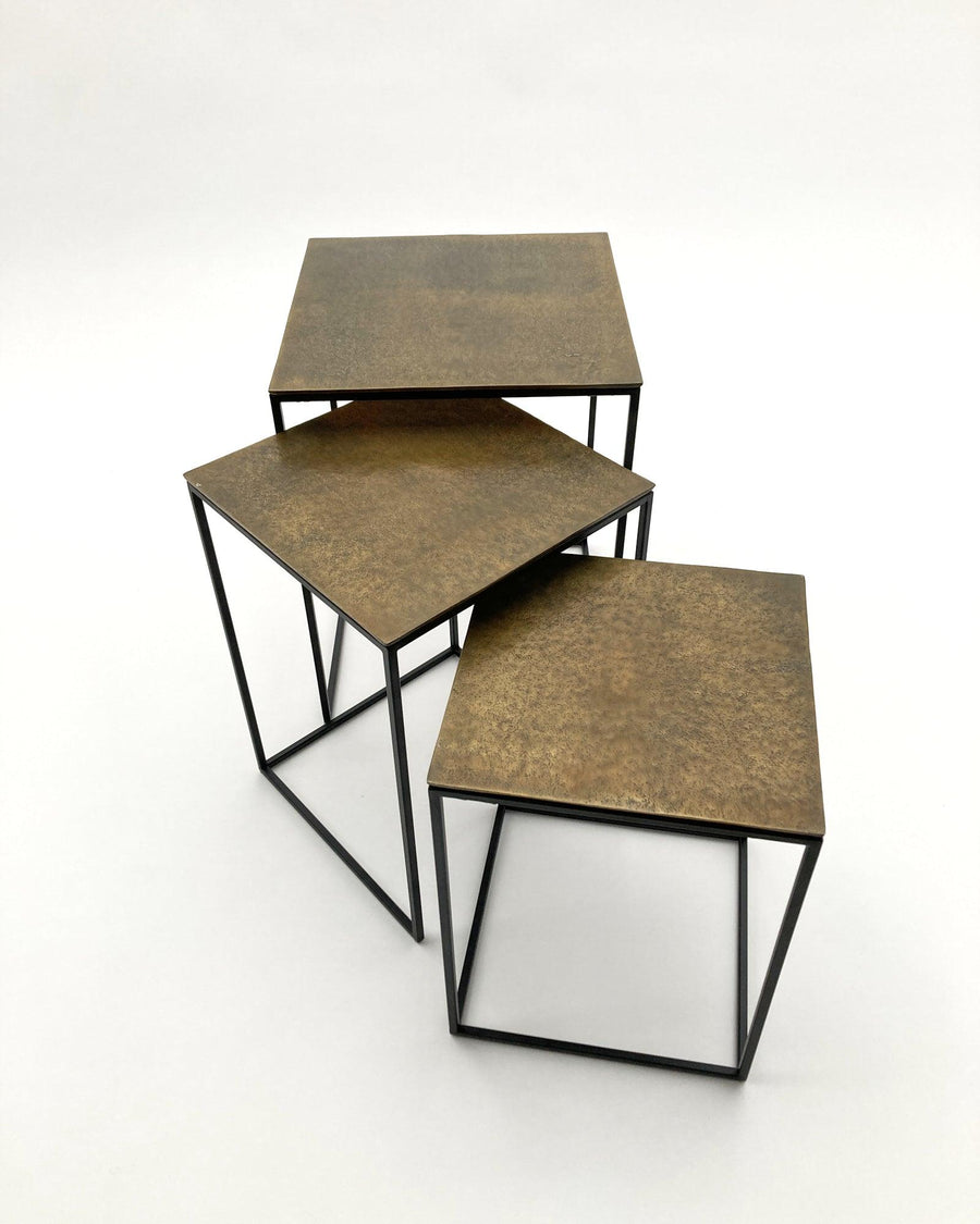 Tavolini quadrati a nido in alluminio e ferro Brass Antique set da 3 - OrchideaMilano1981