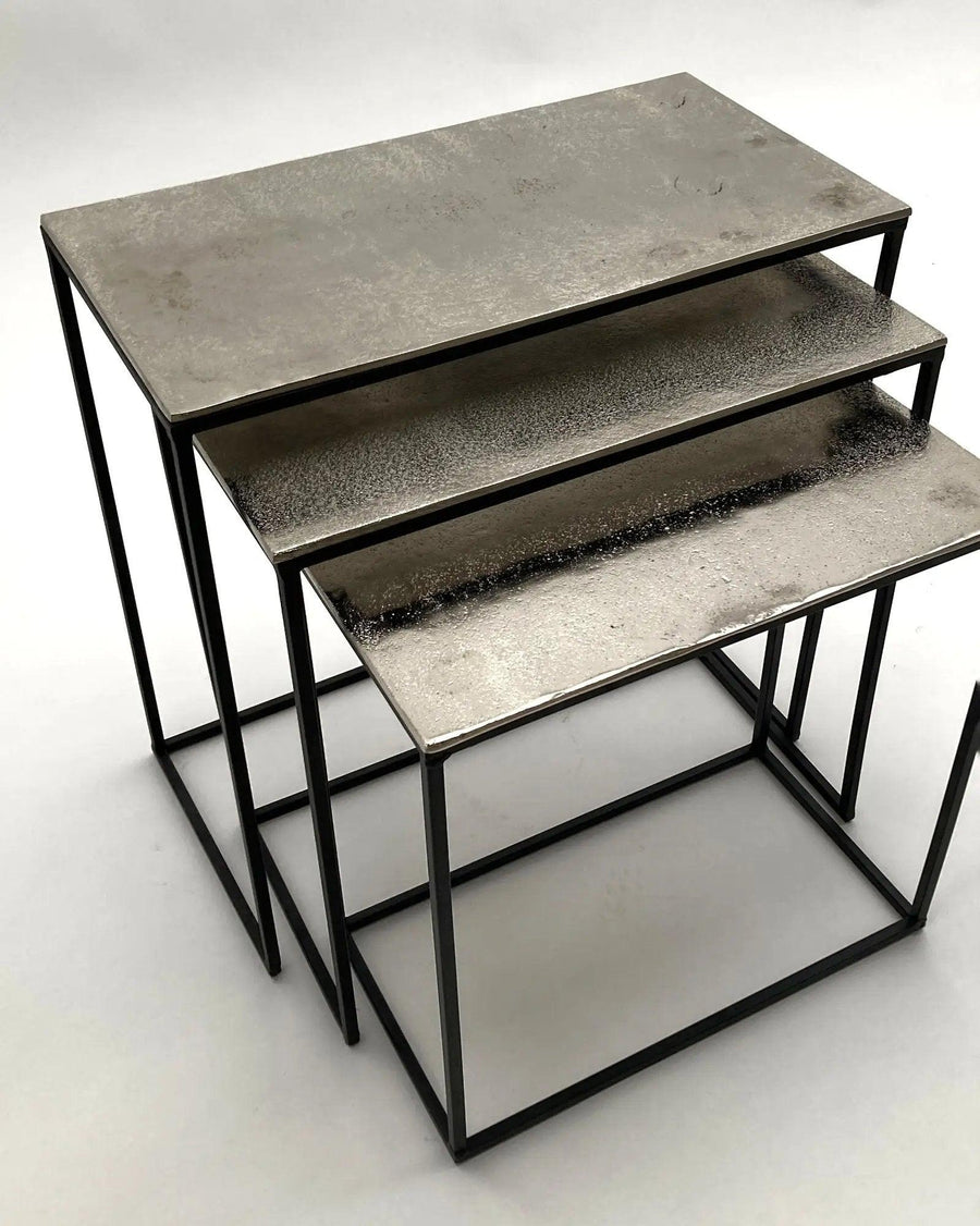 Tavolini rettangolari a nido in alluminio e ferro Old Metal set da 3 - OrchideaMilano1981