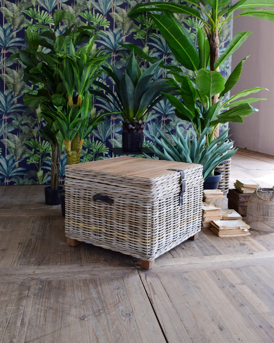 Tavolino con contenitore in kubu e legno St. Barth - OrchideaMilano1981