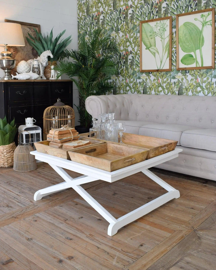 Tavolino quadrato in legno con 3 vassoi White Colonial - OrchideaMilano1981