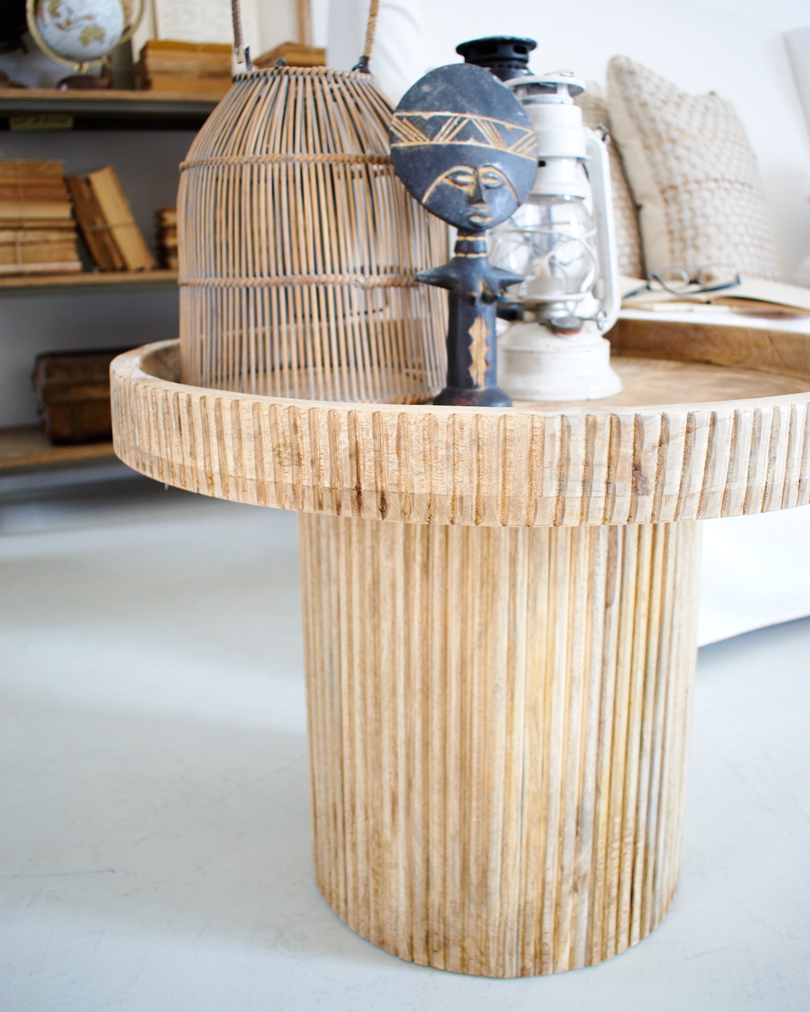 Tavolino rotondo in legno East Colonial Big 60 cm - OrchideaMilano1981