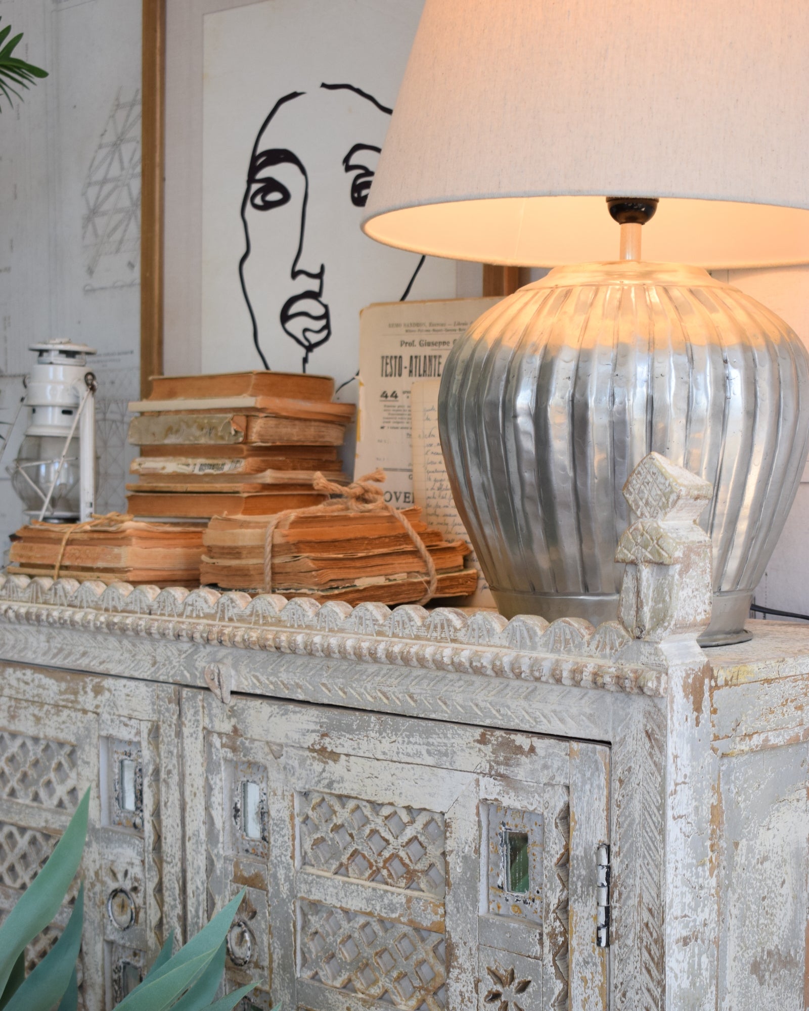 Credenza in legno di mango massello lavorato Gujarat - OrchideaMilano1981