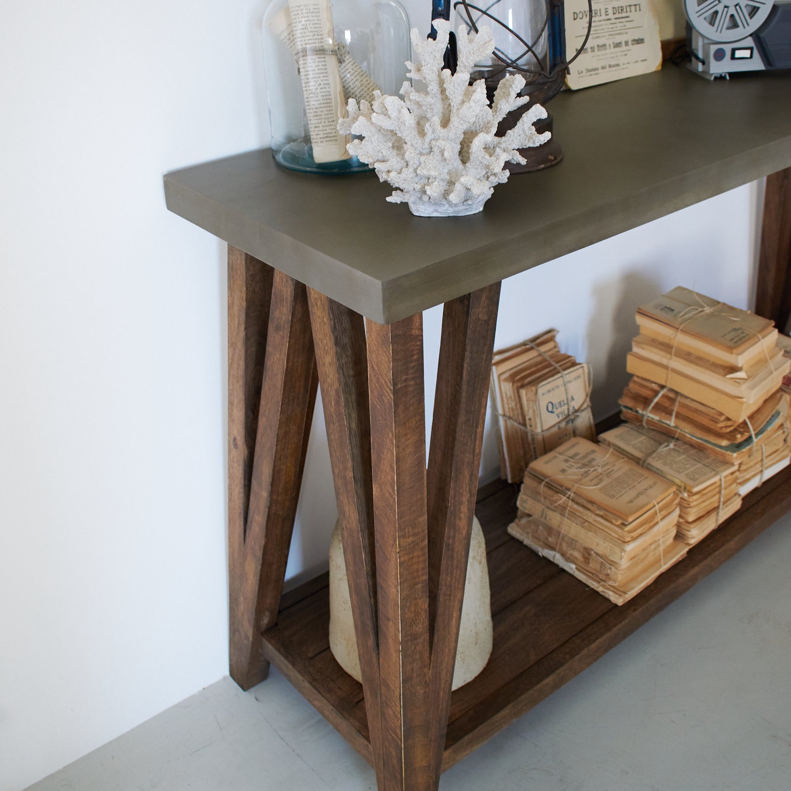 Consolle moderna in legno Concrete - OrchideaMilano1981