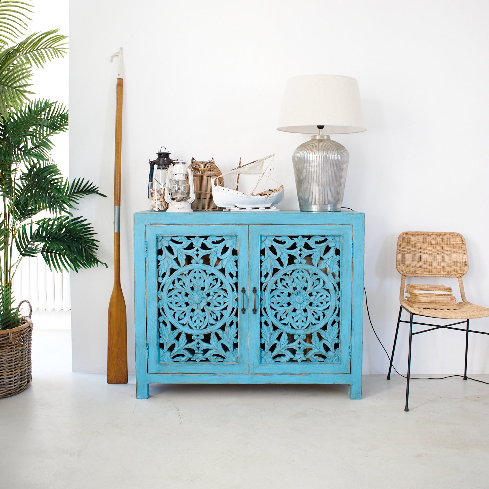 Credenza in legno di mango massello intagliato Madras 110 cm - OrchideaMilano1981