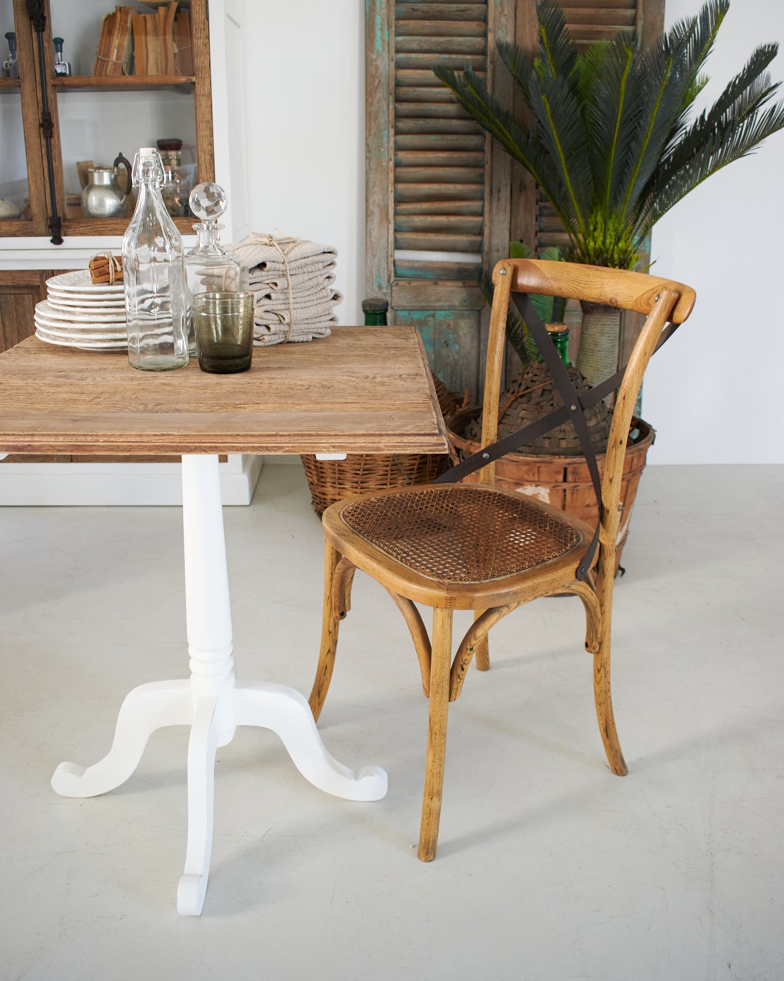 Tavolo quadrato in legno massello da bistrot Andalusia 70 cm - OrchideaMilano1981