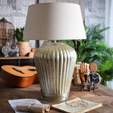 Lampada da tavolo in alluminio lavorato Madras