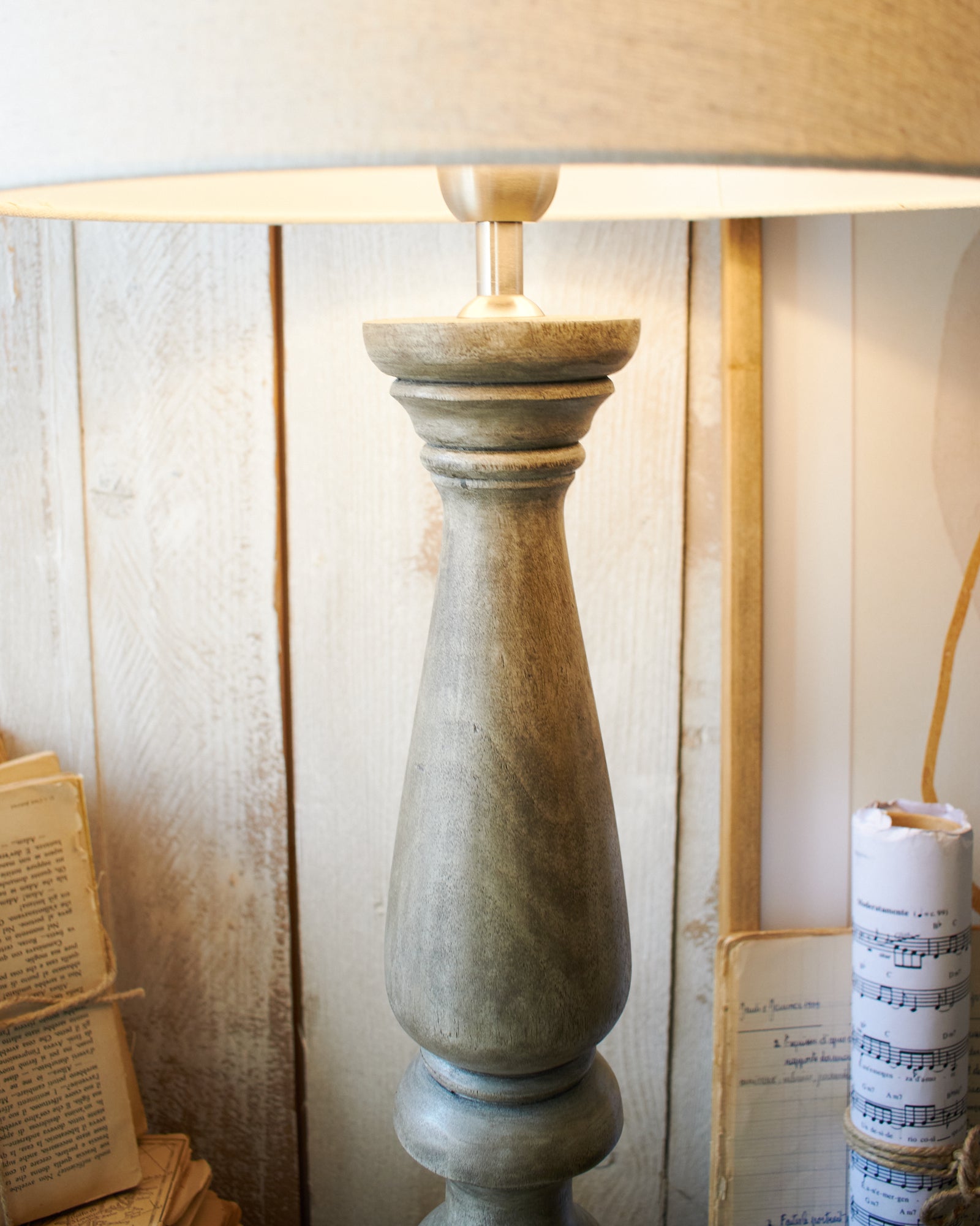Lampada da tavolo in legno Blois - OrchideaMilano1981