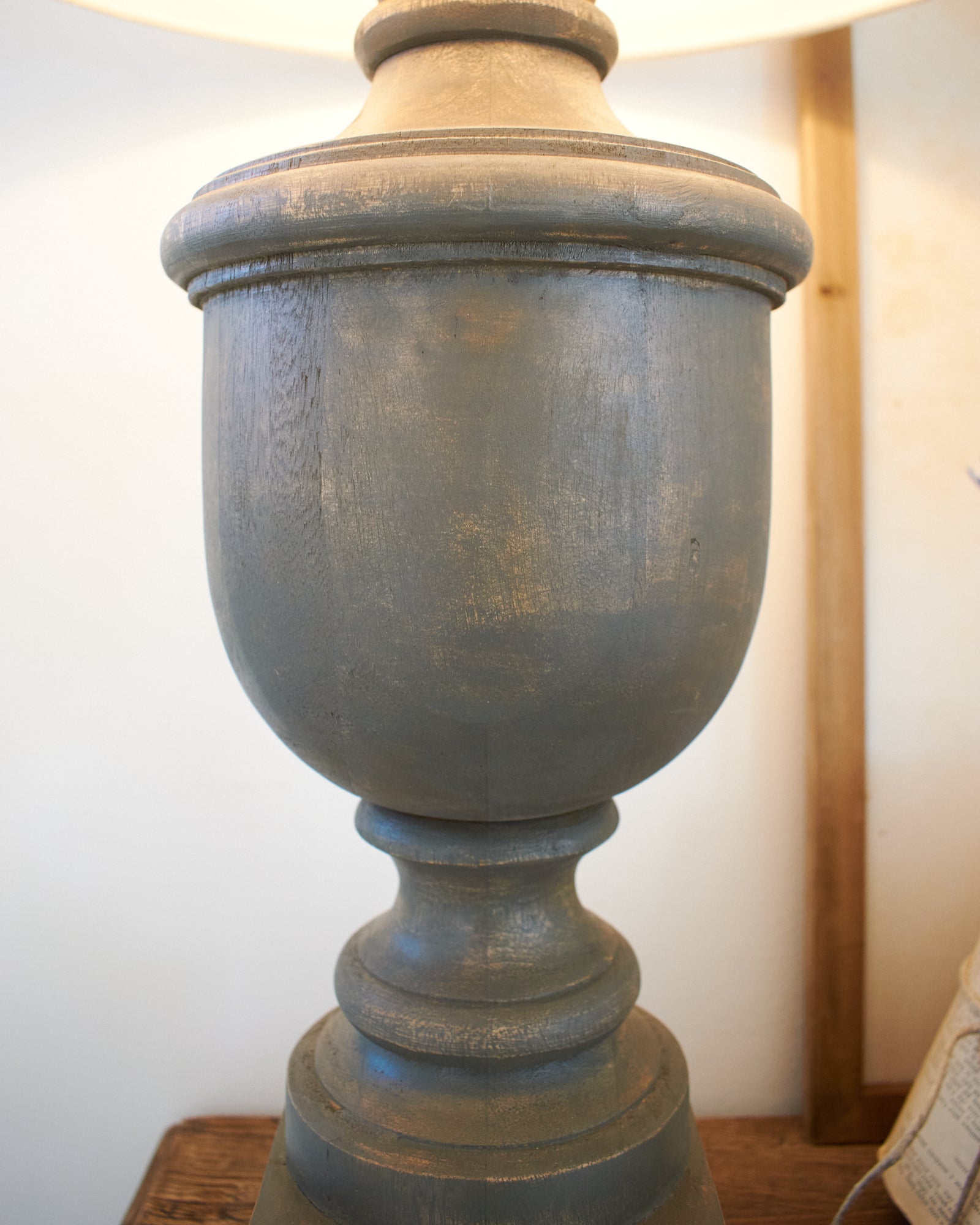 Lampada da tavolo in legno Chateauneuf - OrchideaMilano1981