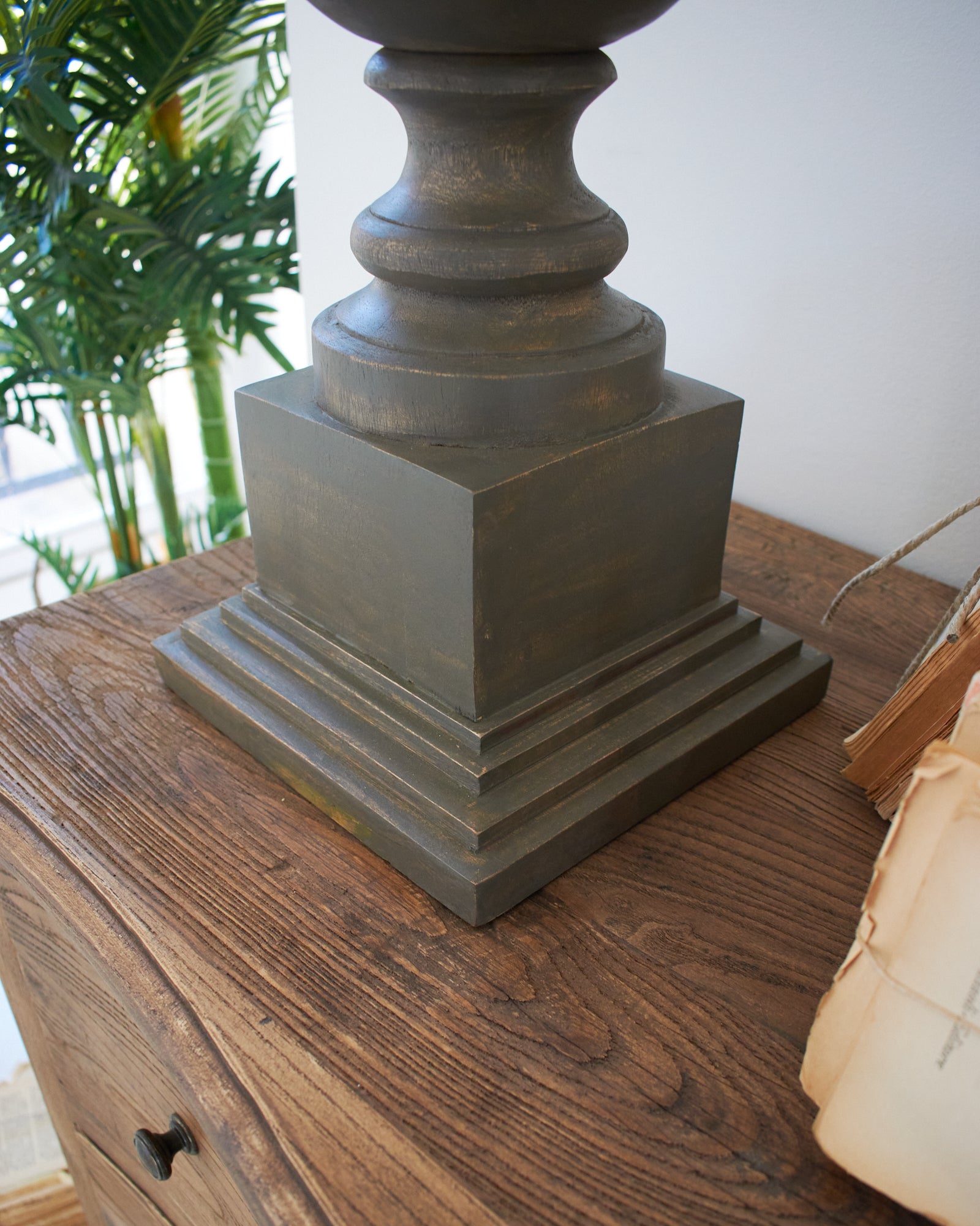 Lampada da tavolo in legno Chateauneuf - OrchideaMilano1981