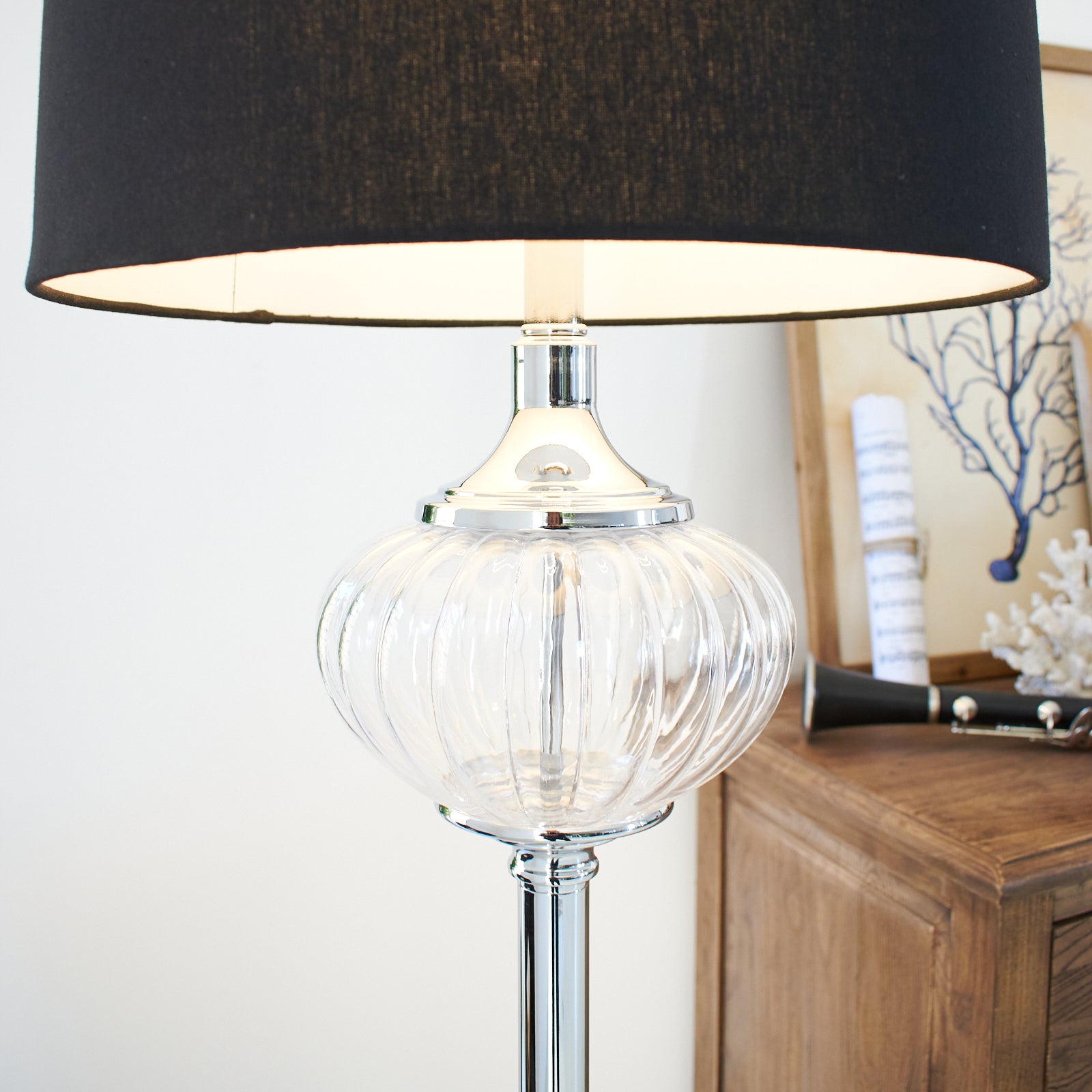 Lampada da terra in metallo e vetro Garnier - OrchideaMilano1981