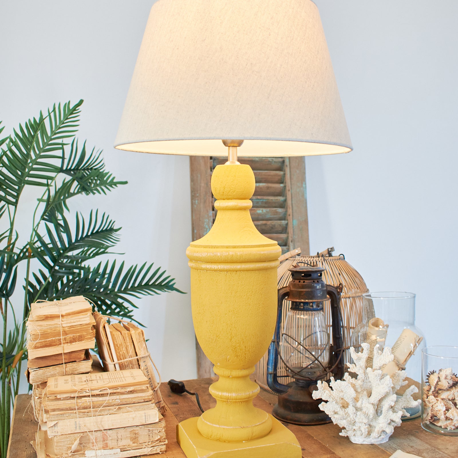 Lampada da tavolo in legno Desert - OrchideaMilano1981