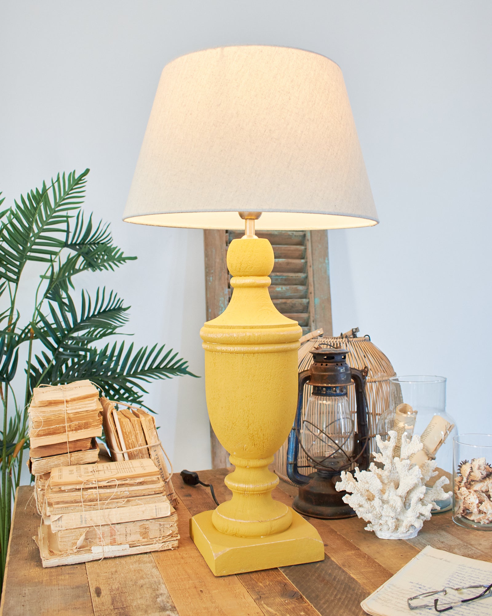 Lampada da tavolo in legno Desert - OrchideaMilano1981