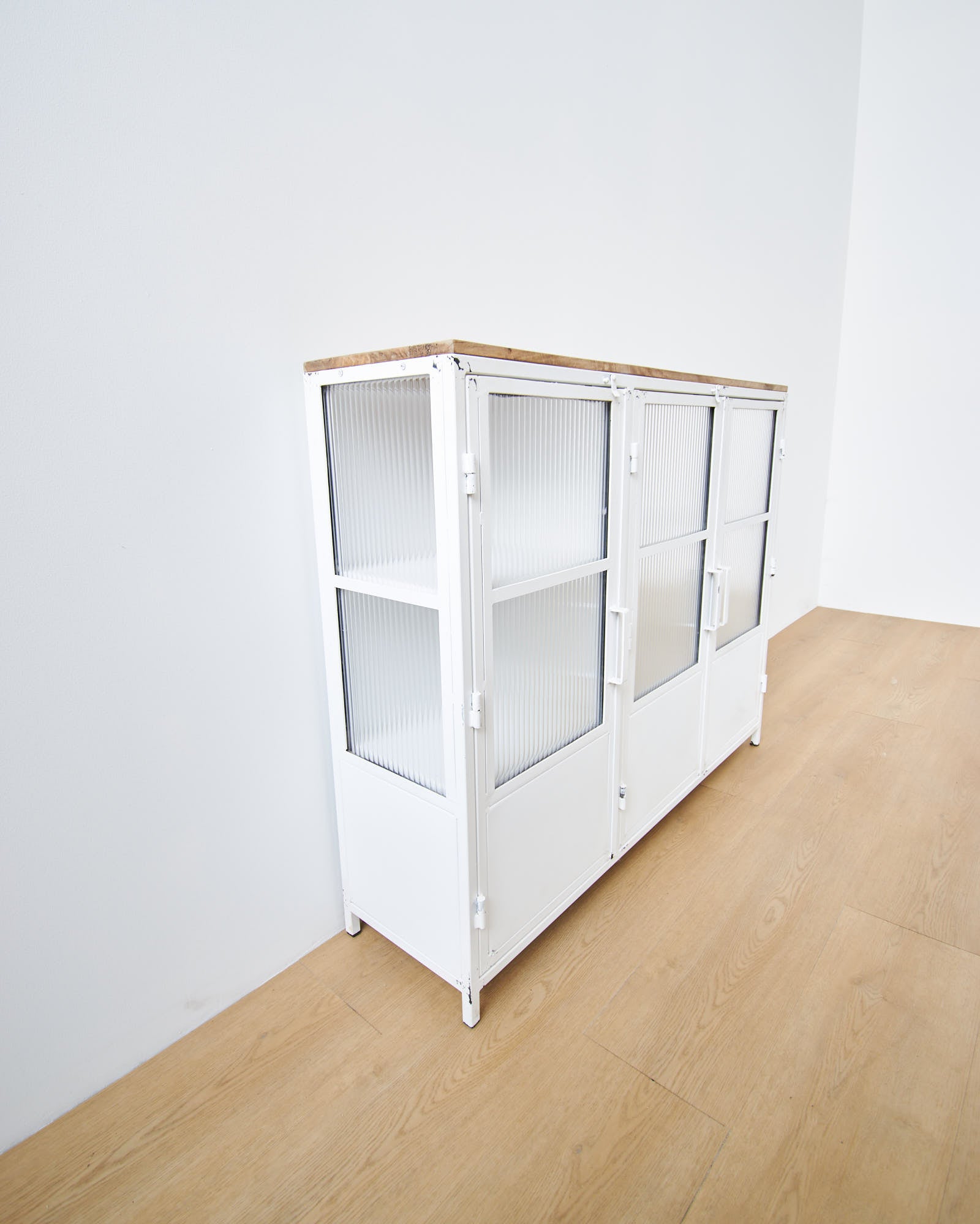 Credenza in ferro e vetro Antibes 121 cm - OrchideaMilano1981