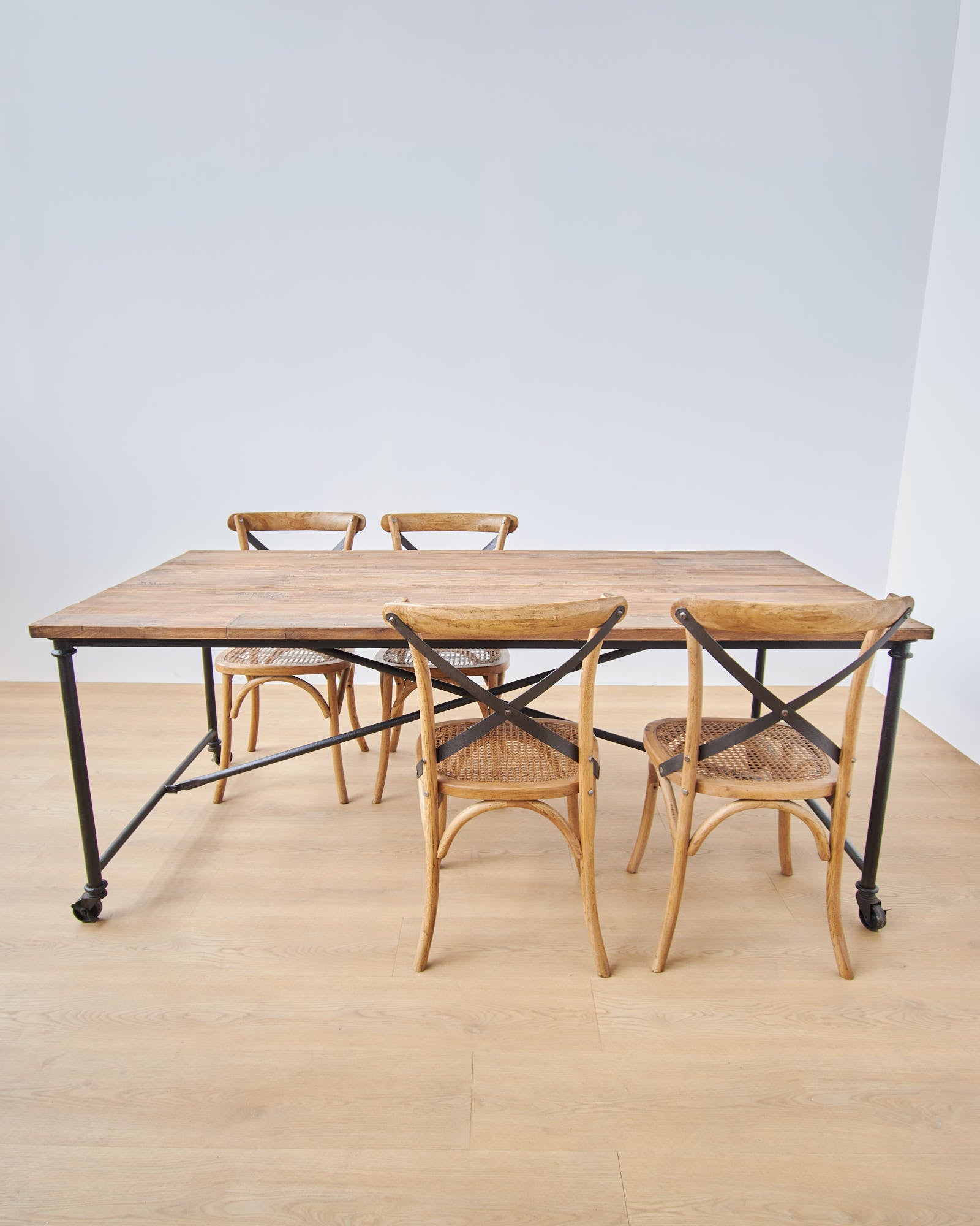 Tavolo in legno e ferro Rotterdam 200 cm - OrchideaMilano1981