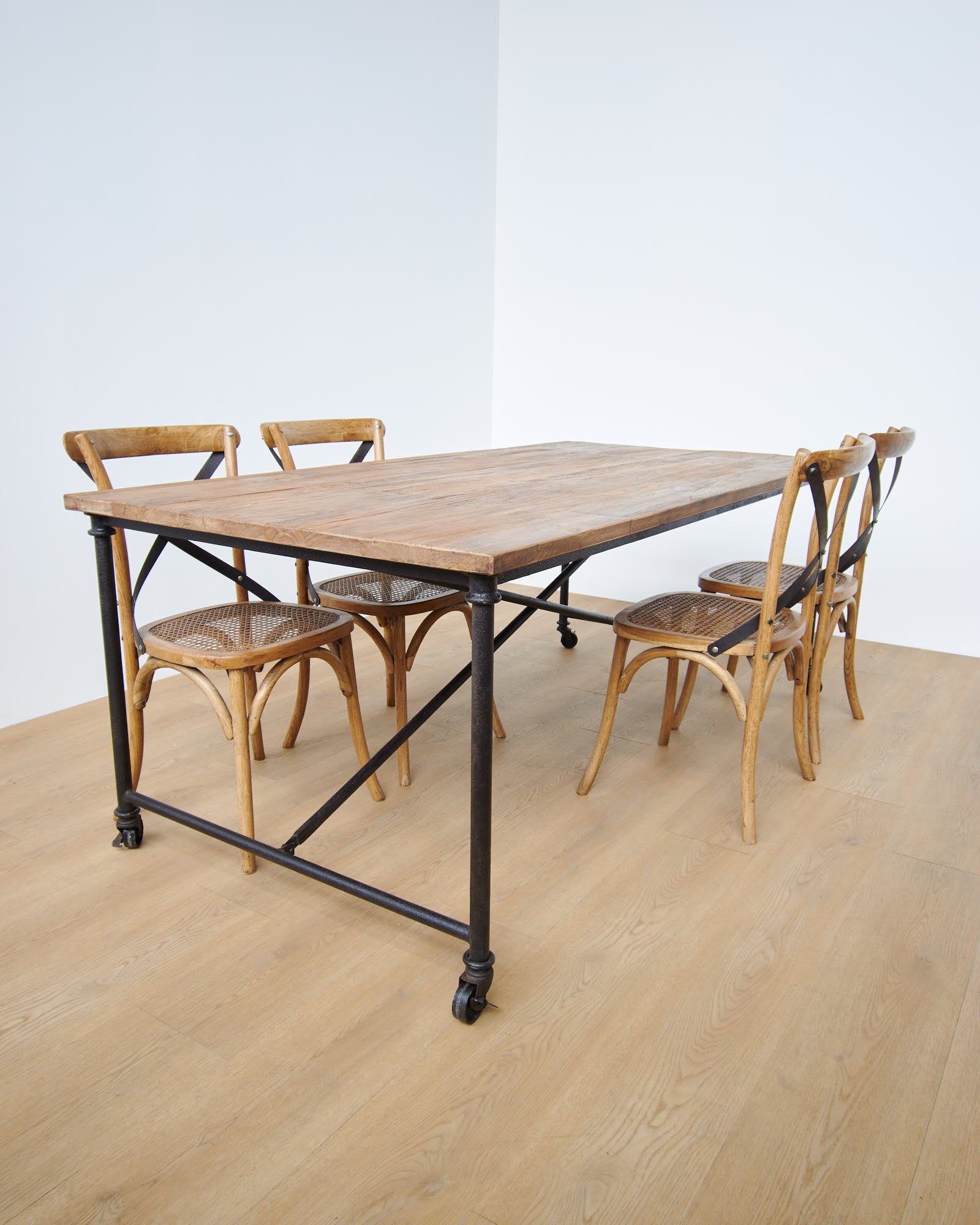 Tavolo in legno e ferro Rotterdam 200 cm - OrchideaMilano1981