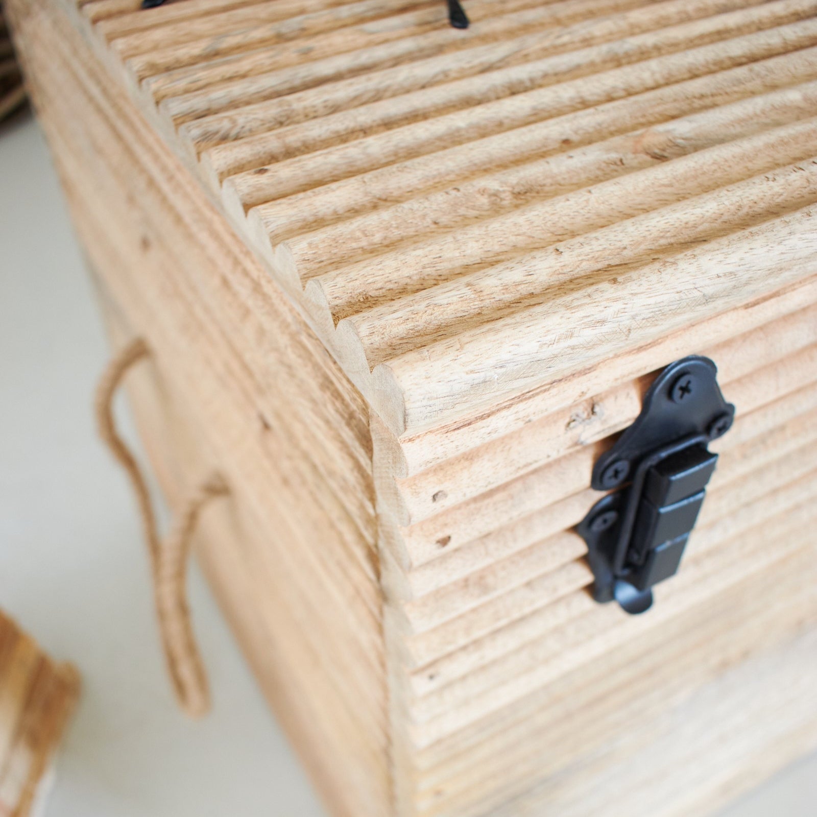 Baule a cubo in legno East Colonial 45 cm - OrchideaMilano1981