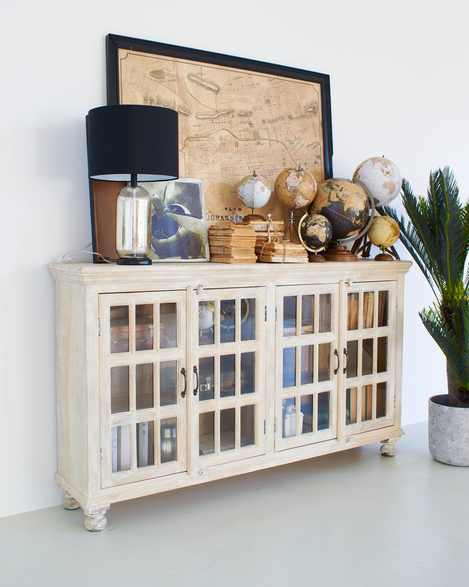 Credenza 4 ante in legno e vetro Jodhpur - OrchideaMilano1981