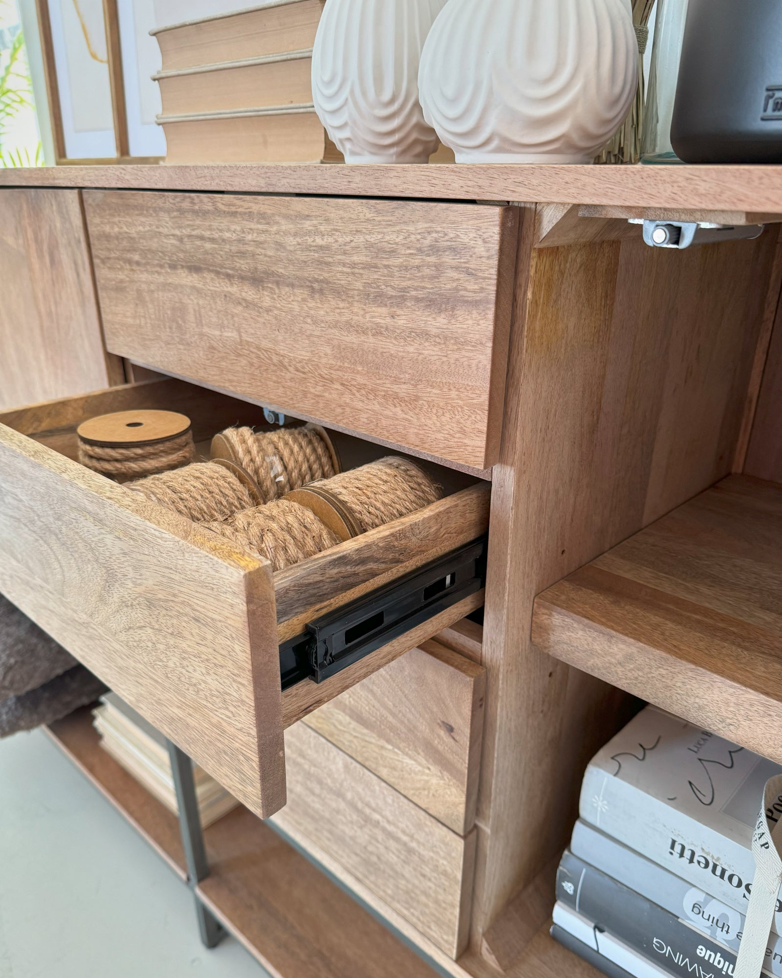 Credenza in legno e ferro Skyline Orchidea Milano 1981