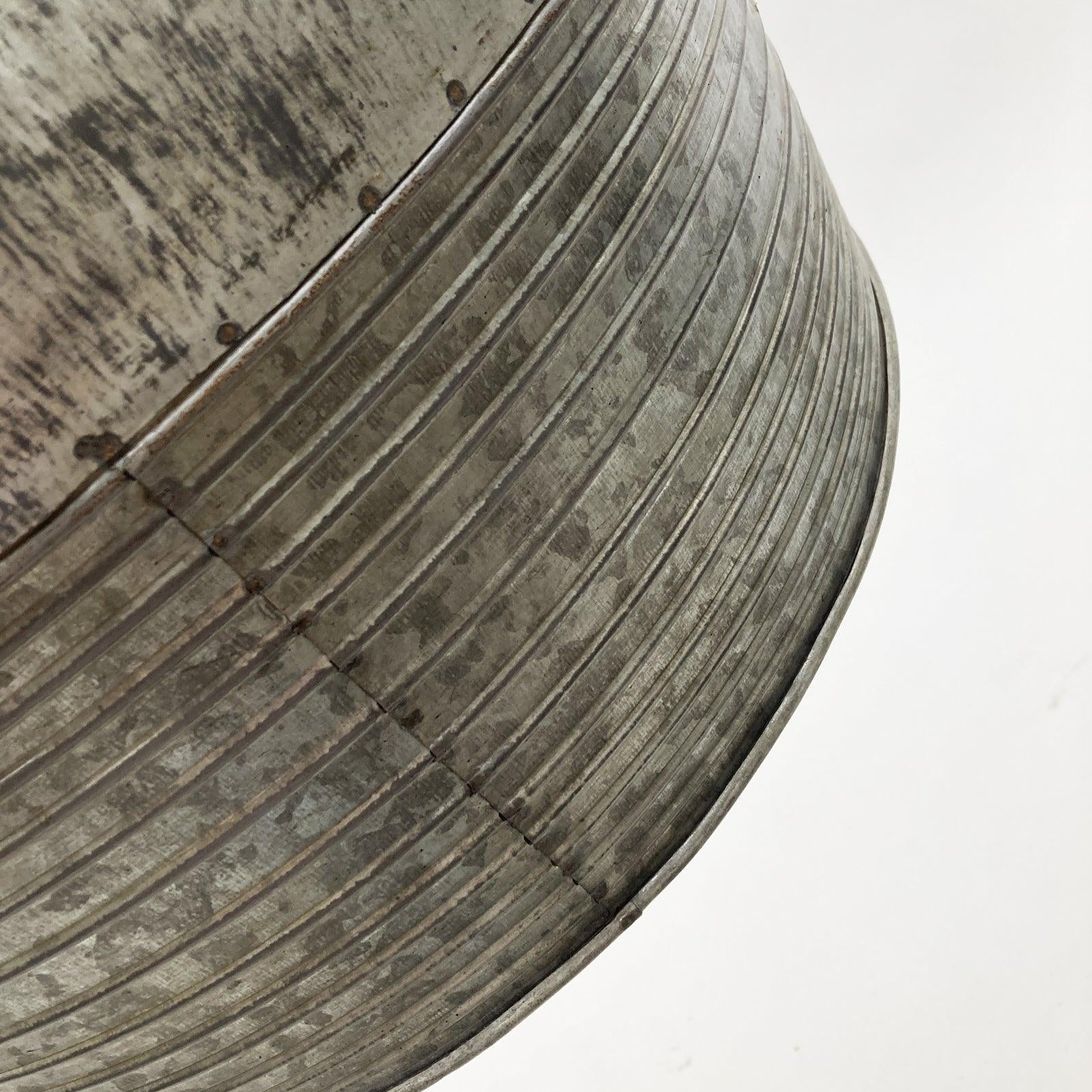 Lampadario in stile industriale in ferro Rabat - OrchideaMilano1981