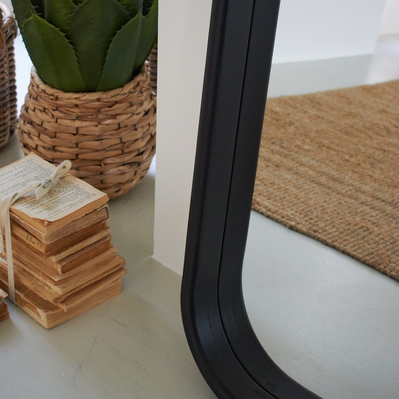 Specchiera da parete in legno All Black - OrchideaMilano1981