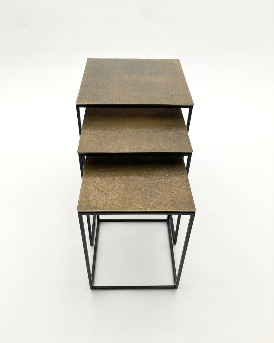 Tavolini quadrati a nido in alluminio e ferro Brass Antique set da 3 - OrchideaMilano1981
