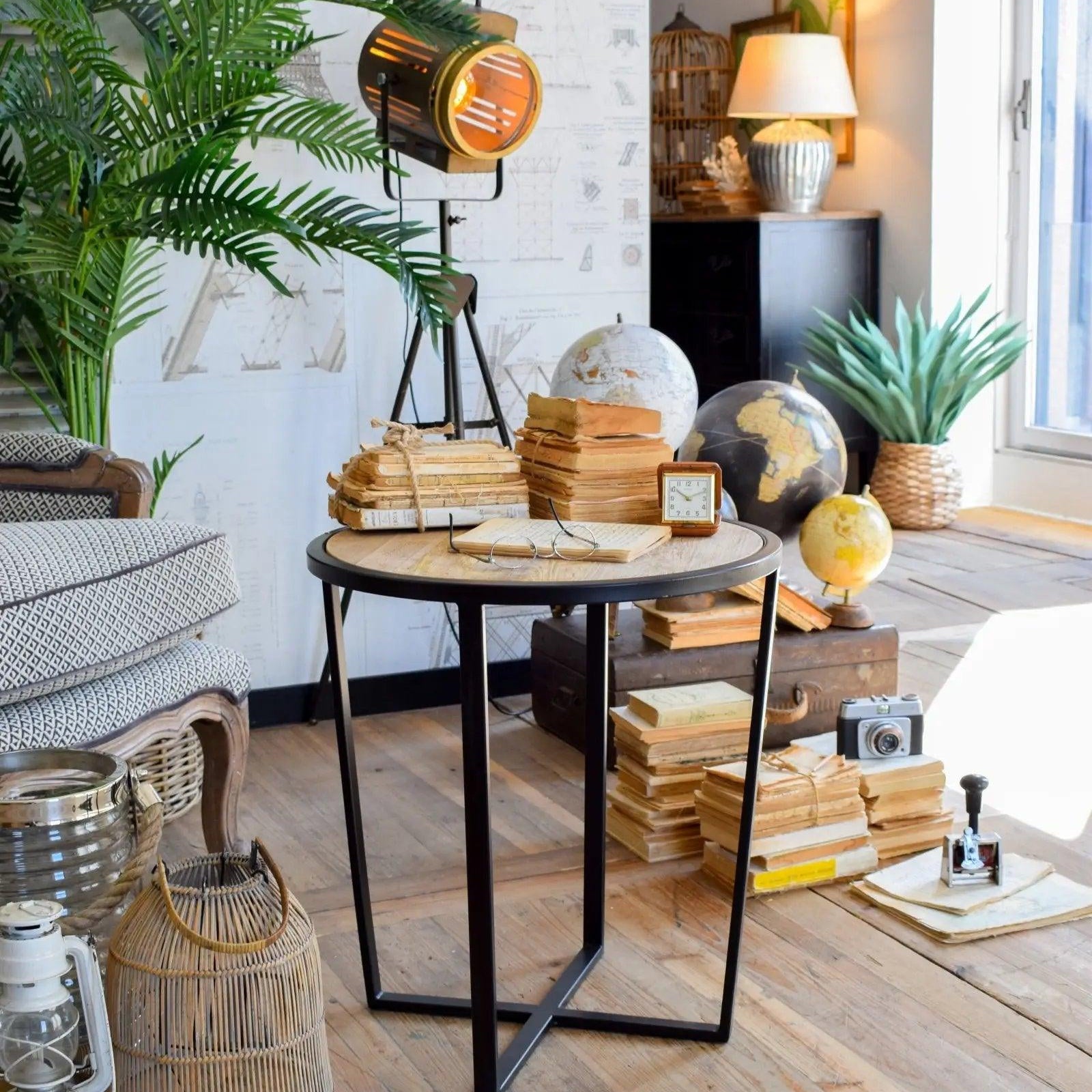 Tavolino rotondo moderno in legno e ferro Utility 52 cm – Orchidea