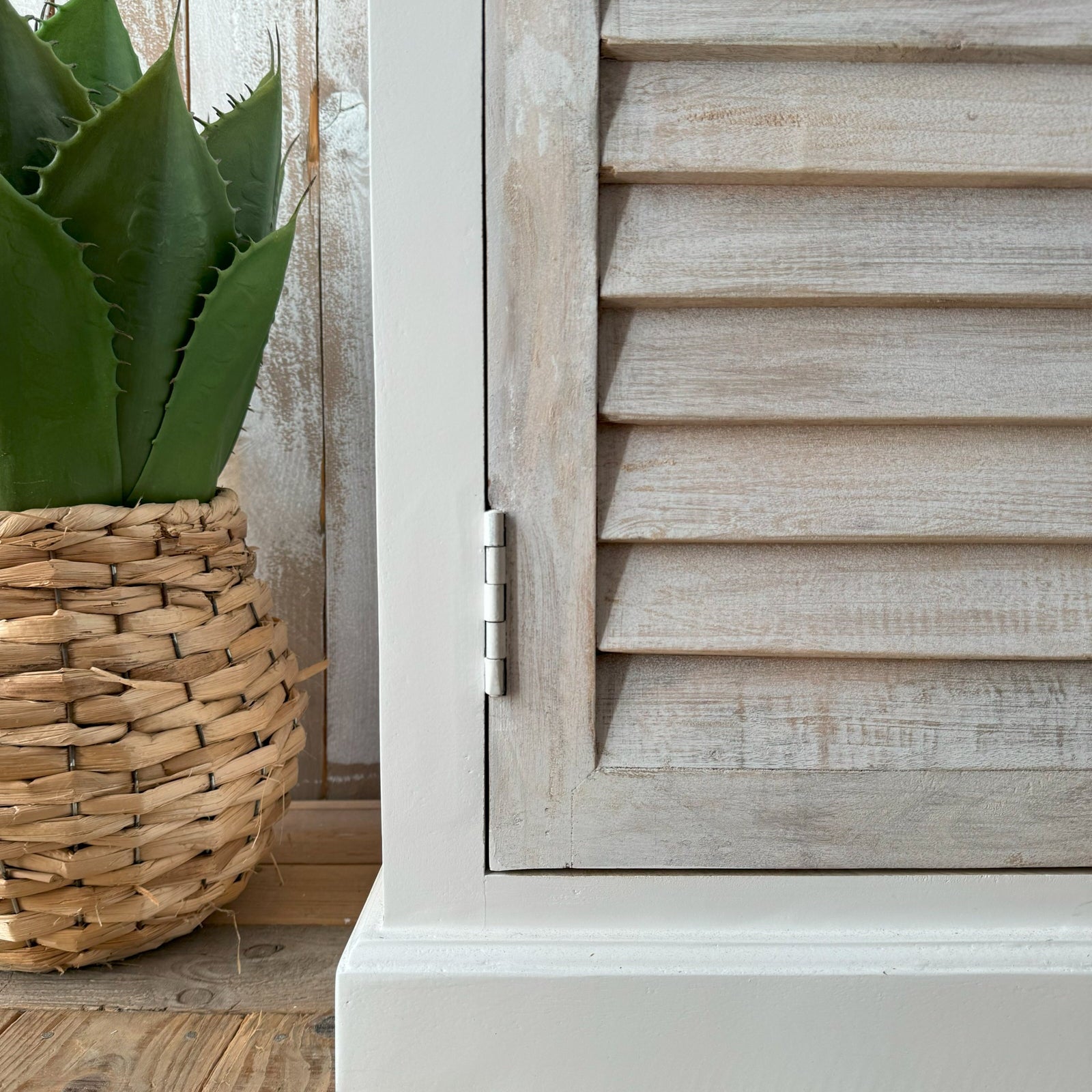 Vetrina 2 ante in legno massello Antigua 124 cm - OrchideaMilano1981