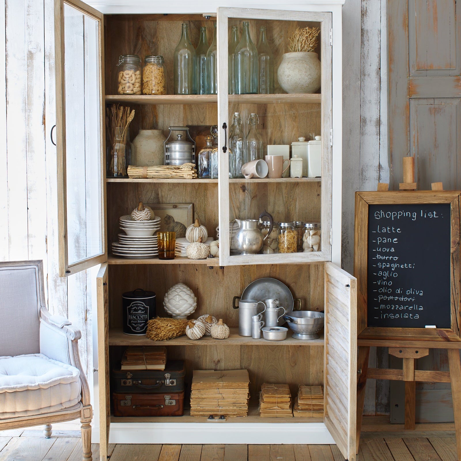 Vetrina 2 ante in legno massello Antigua 124 cm - OrchideaMilano1981