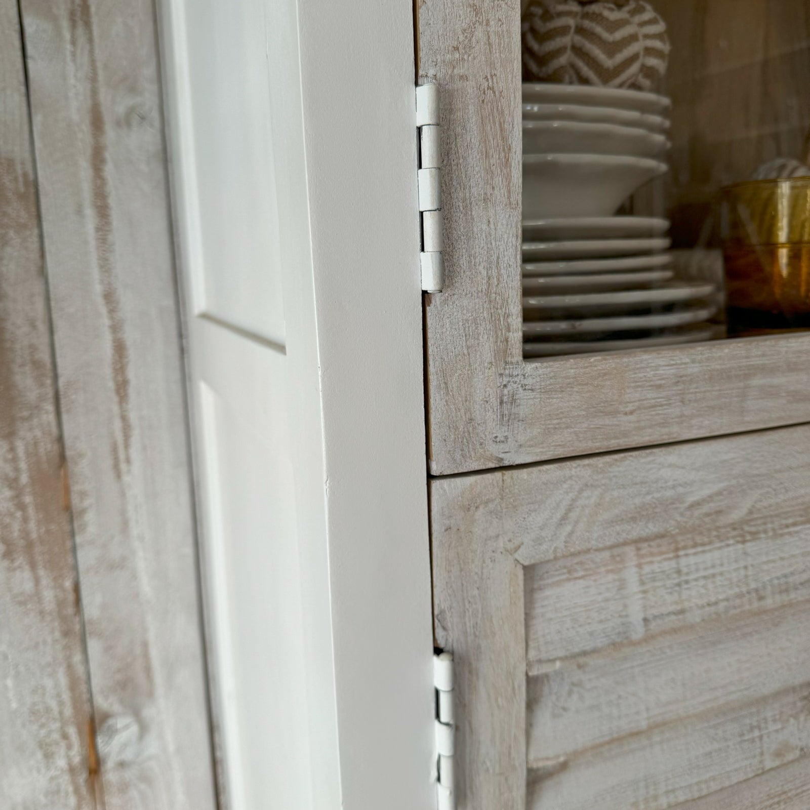 Vetrina 2 ante in legno massello Antigua 124 cm - OrchideaMilano1981